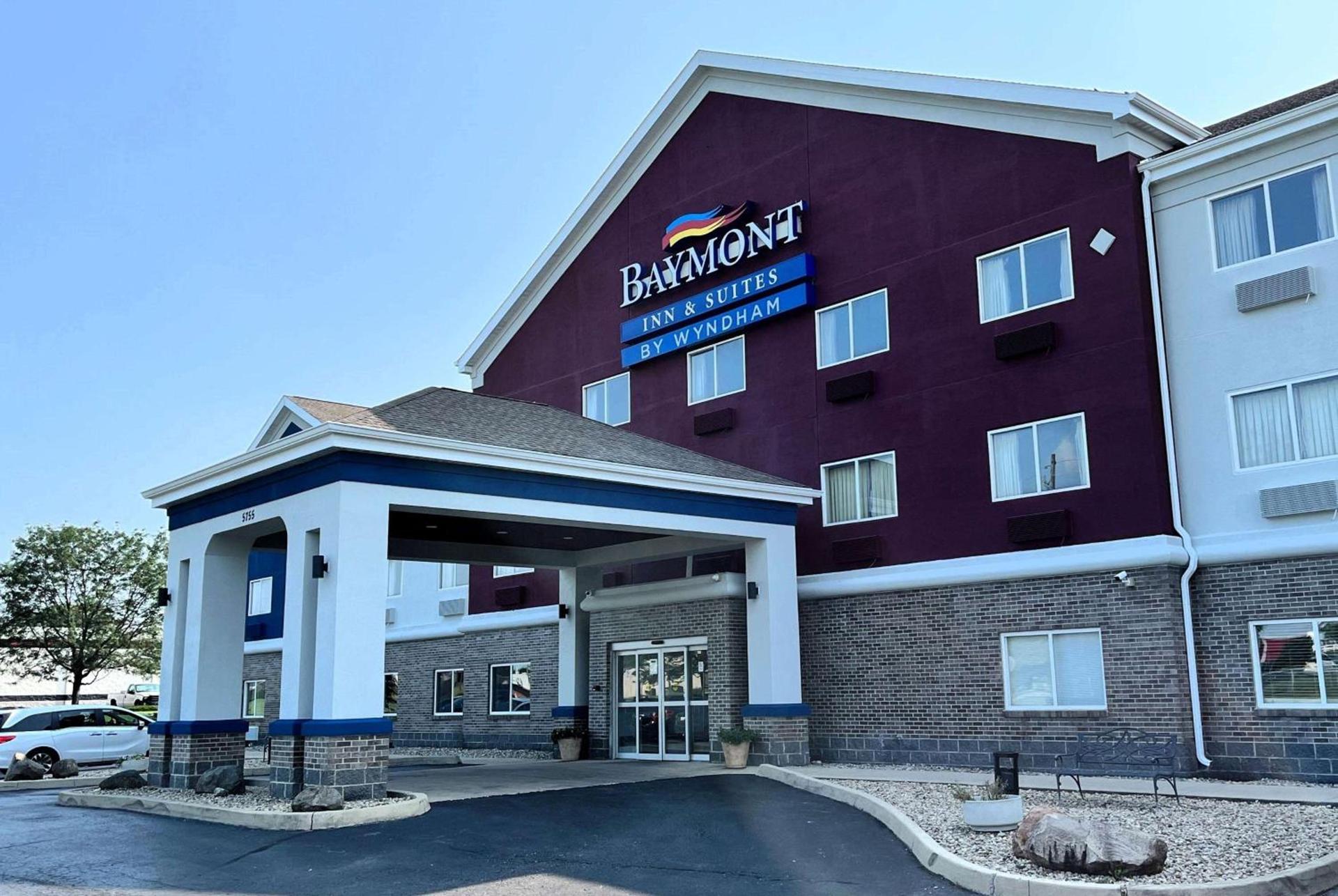 Baymont by Wyndham Indianapolis Northeast photo 1
