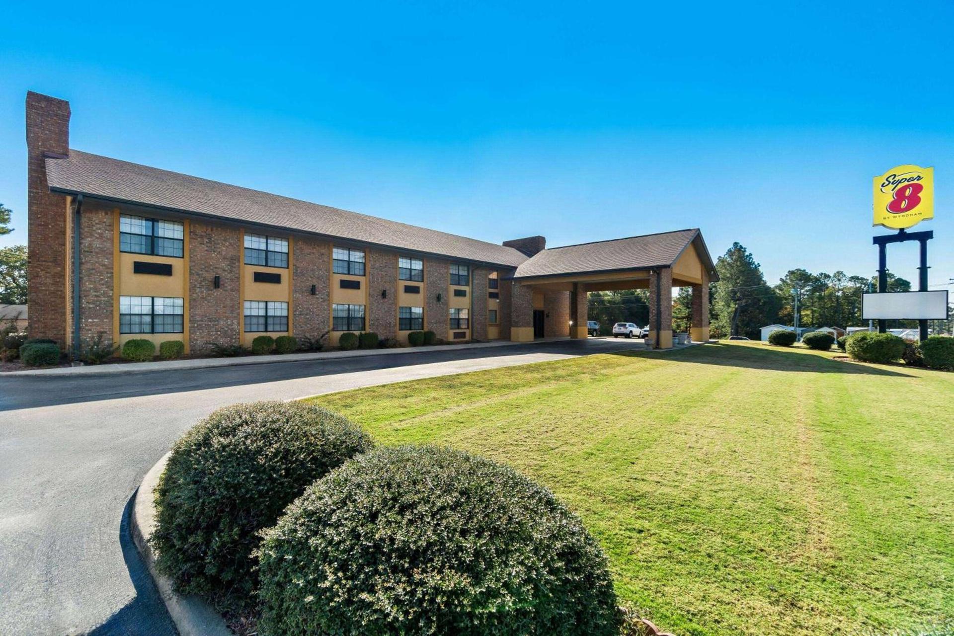 Super 8 by Wyndham Paragould photo 3