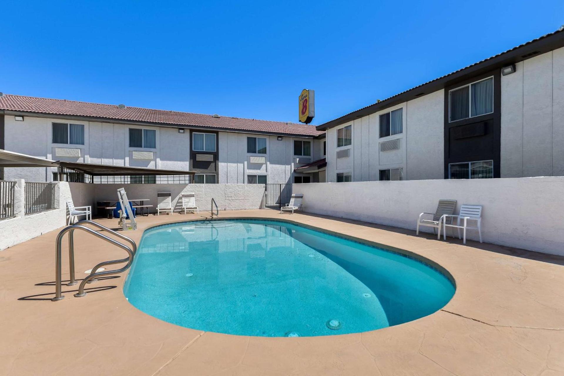 Super 8 by Wyndham Goodyear/Phoenix Area photo 15