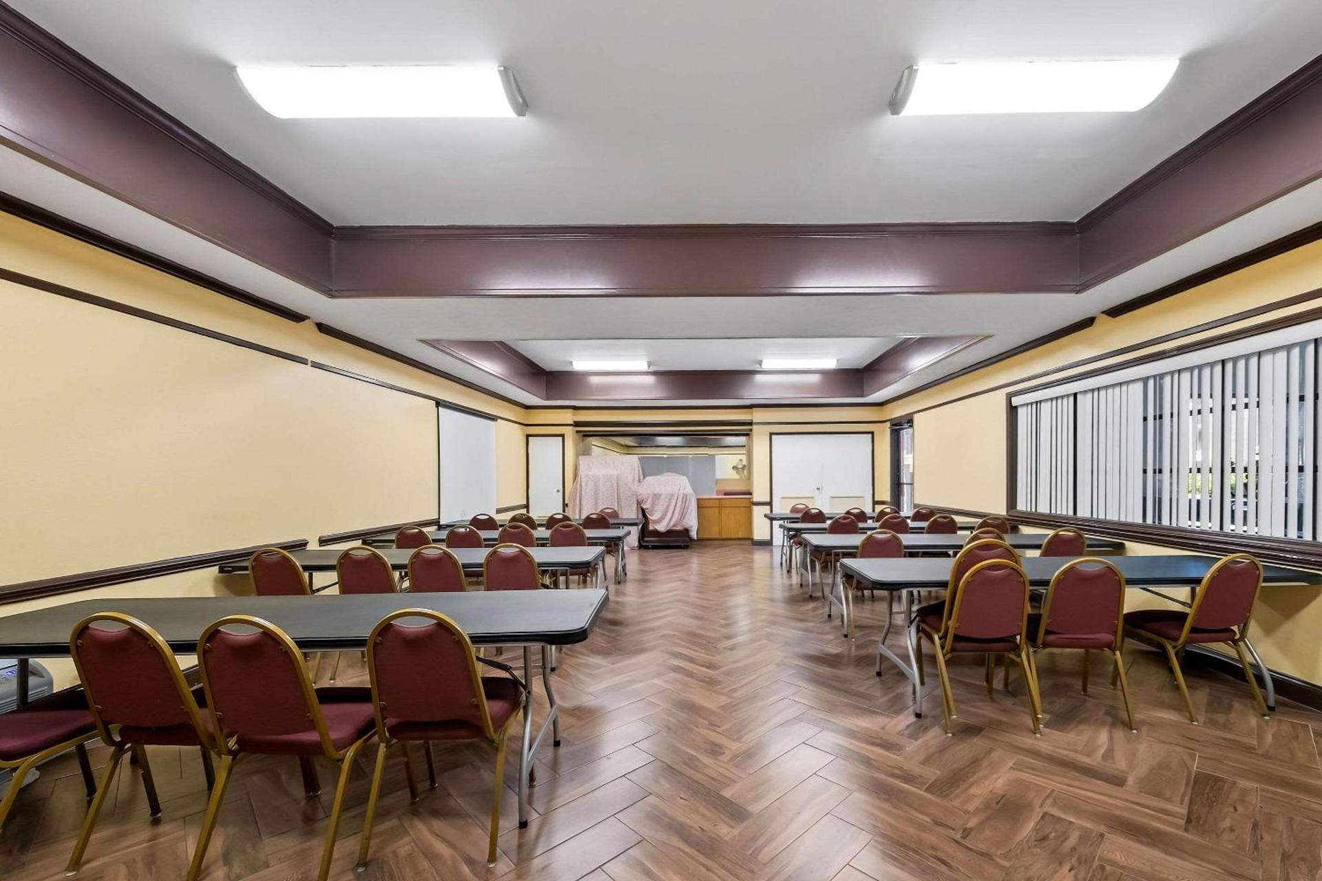 Quality Inn & Suites Fayetteville I-95 photo 34