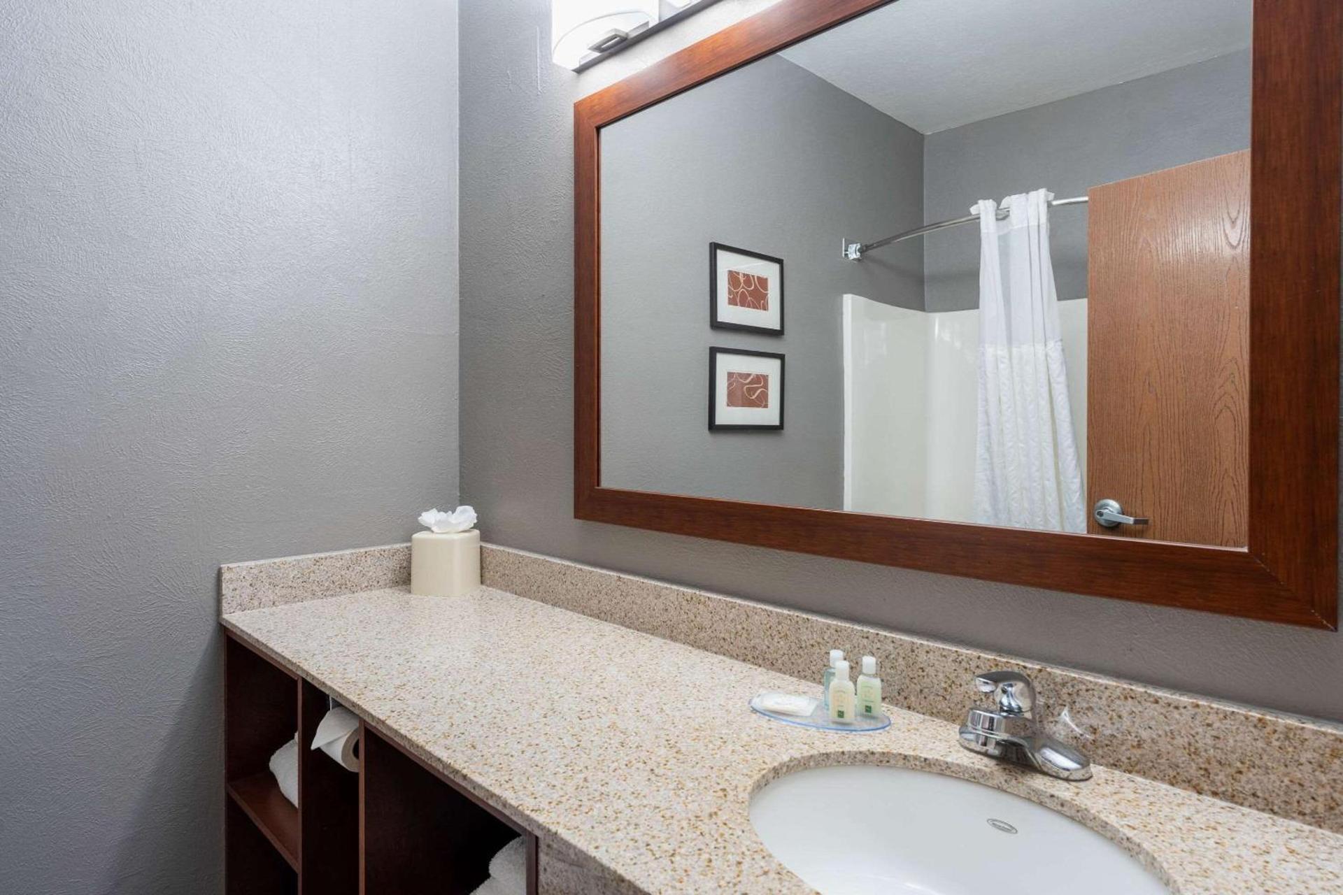 Spark by Hilton Indianapolis Northeast Fishers photo 34