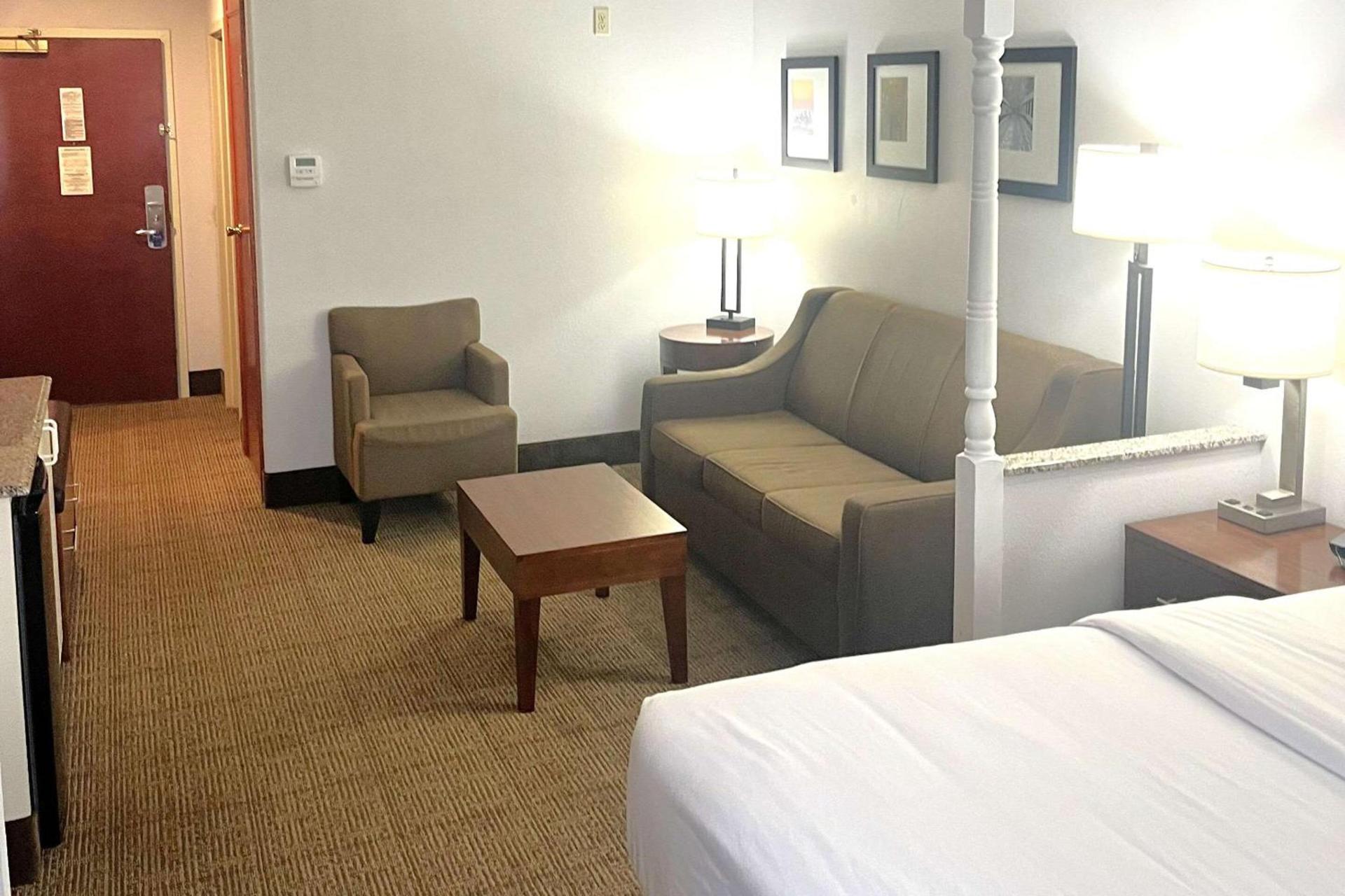 Comfort Inn & Suites Jackson North photo 19