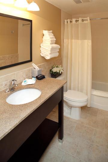 Golden Apple Inn photo 7