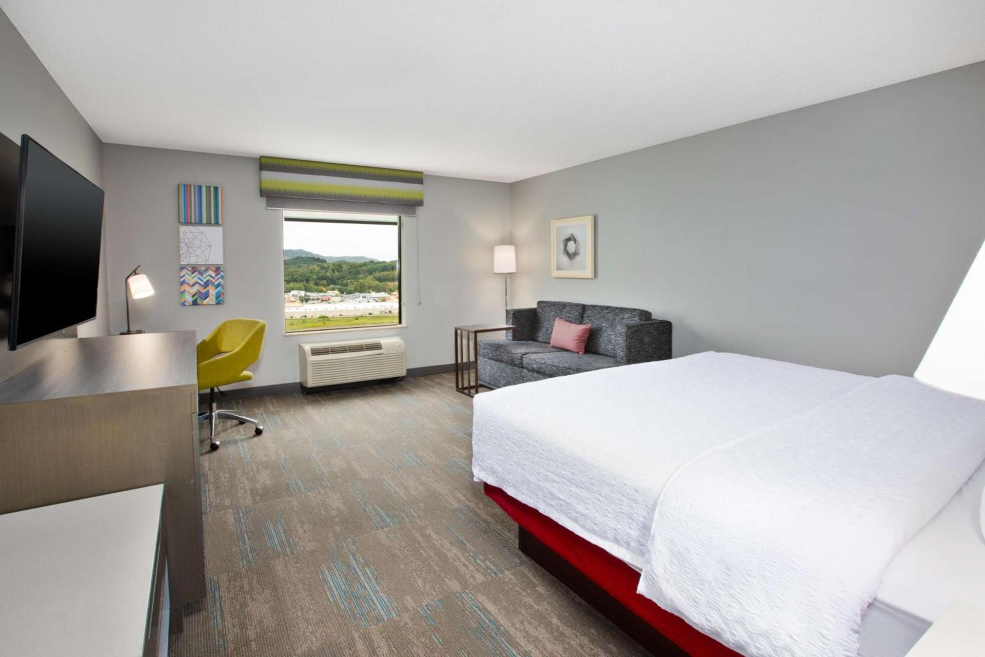 Hampton Inn Elkins photo 35