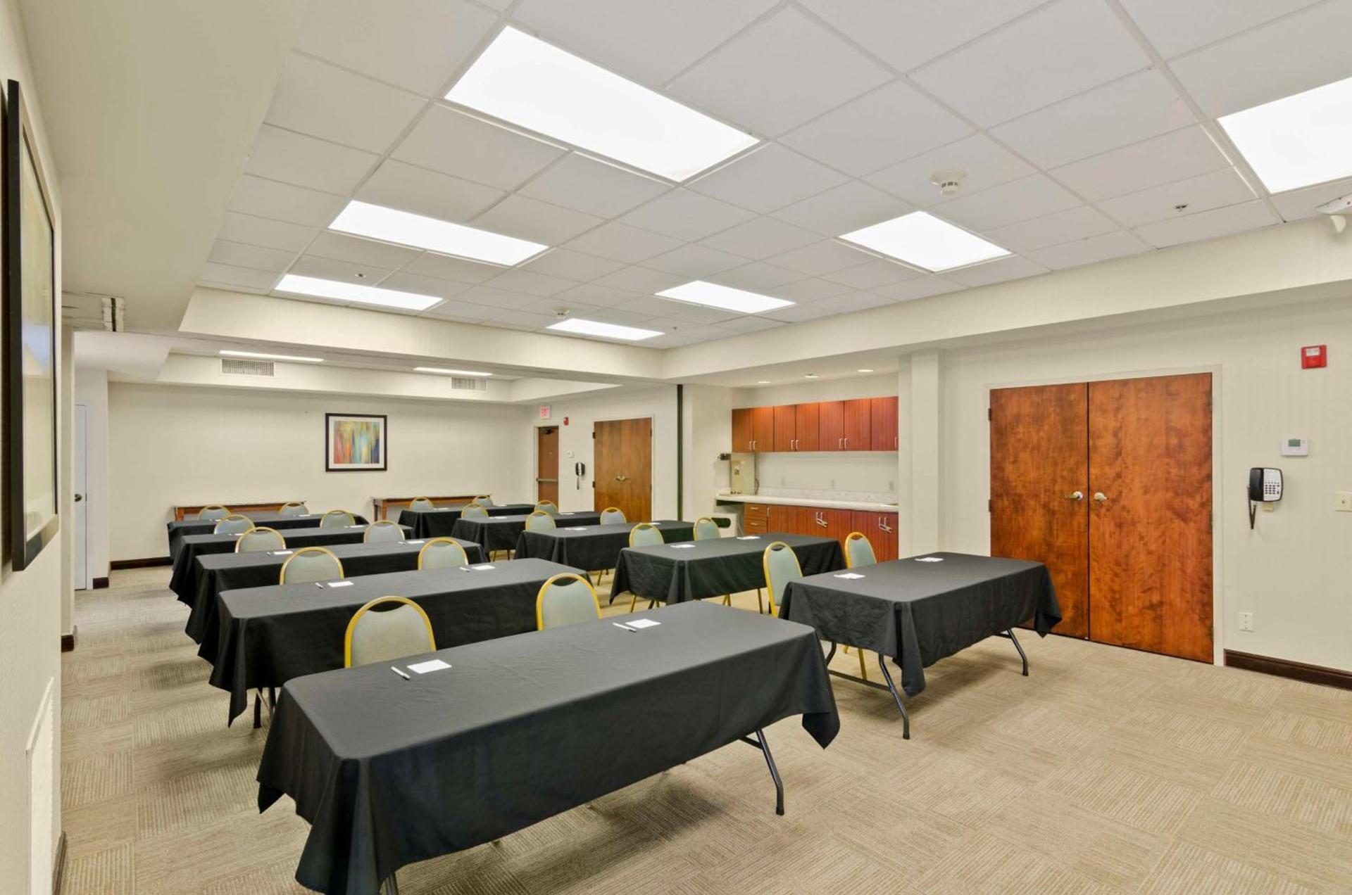 Hampton Inn Mount Dora photo 4
