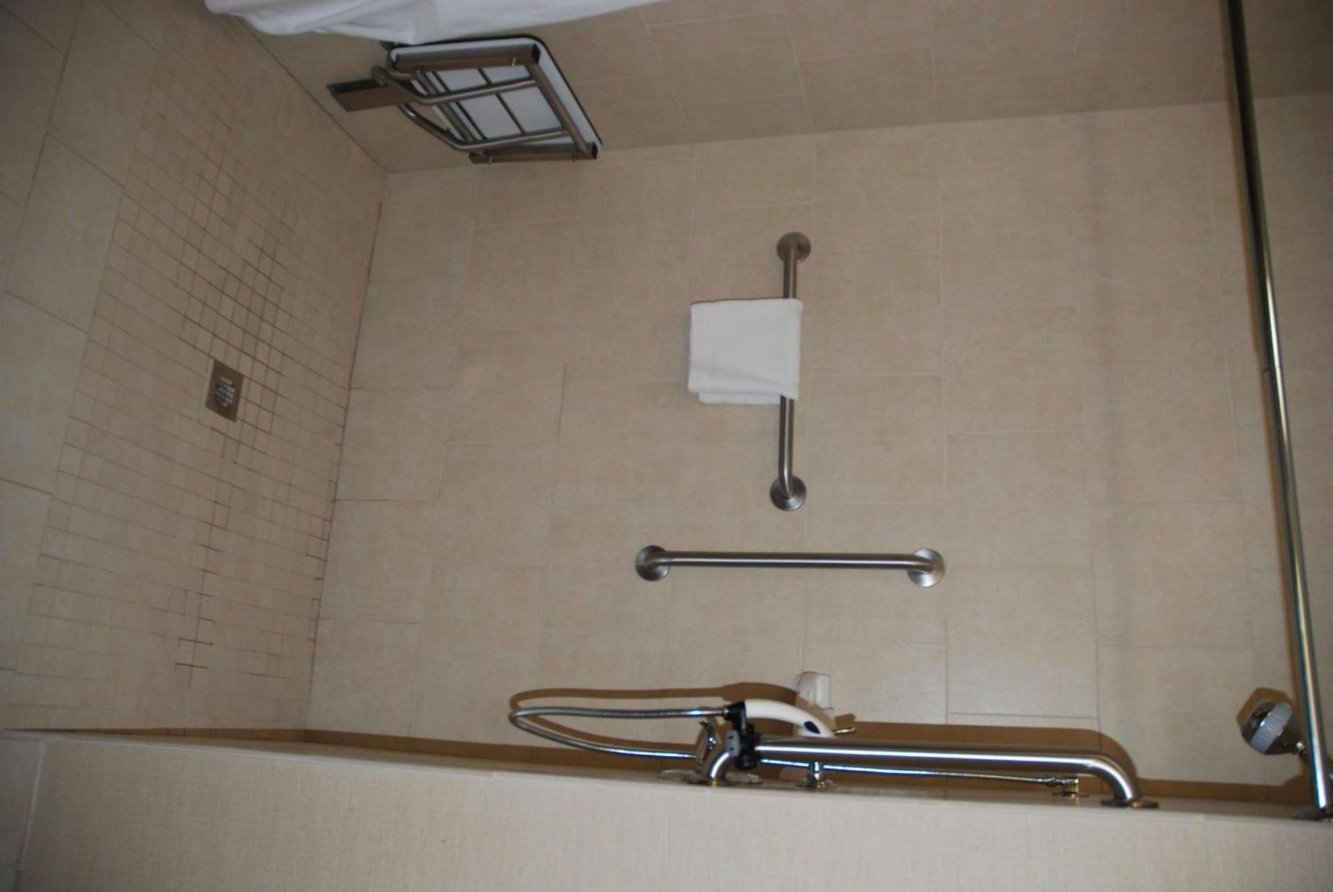 Hampton Inn Maumelle photo 23
