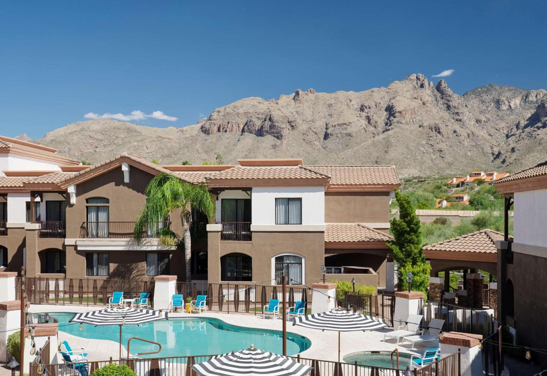 Embassy Suites Tucson - Paloma Village photo 11