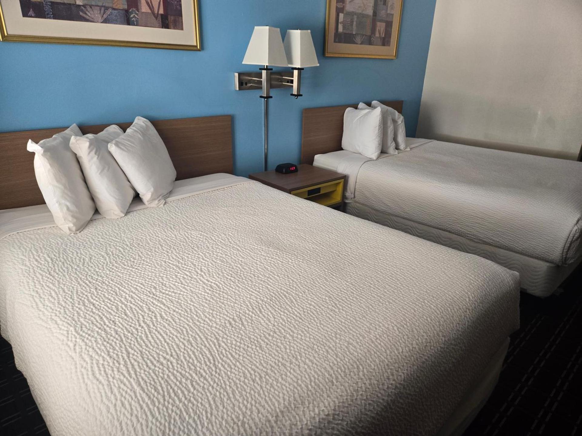 Days Inn by Wyndham Portage Cascade Mountain area photo 31