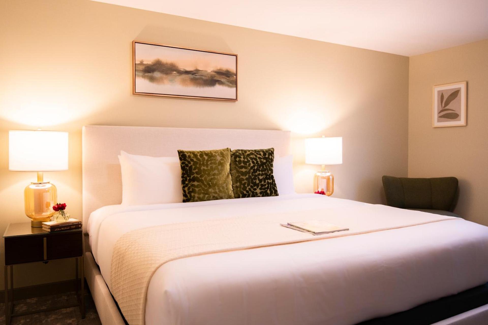 The Pathmaker Hotel photo 56