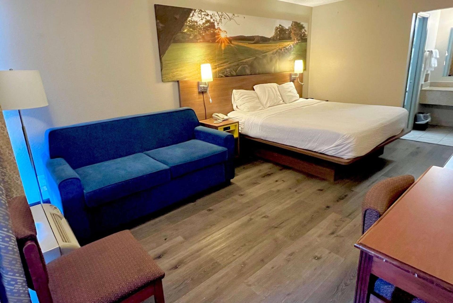 Days Inn by Wyndham Ashland photo 13