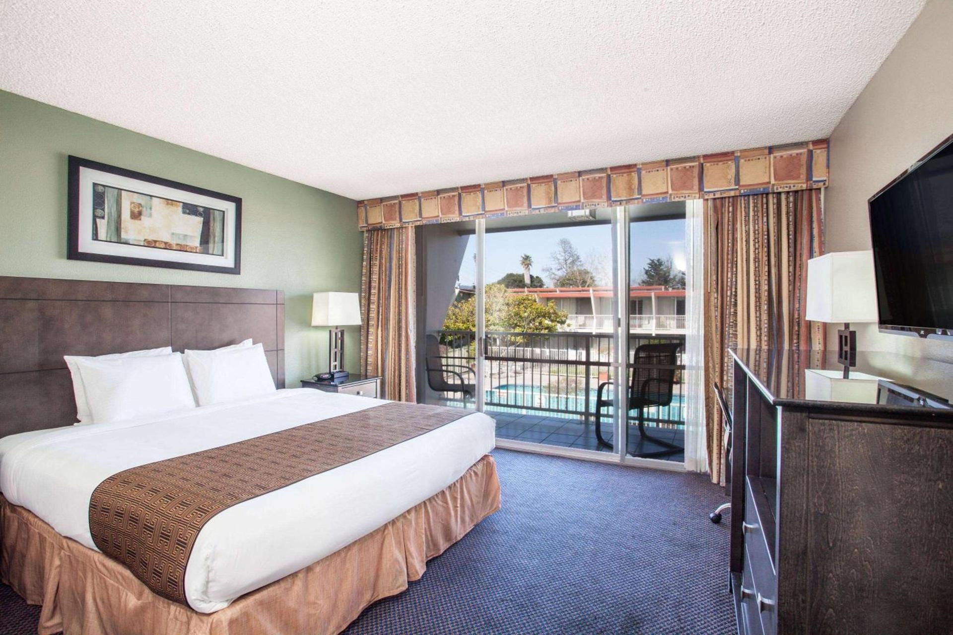 Travelodge by Wyndham Monterey Bay photo 6