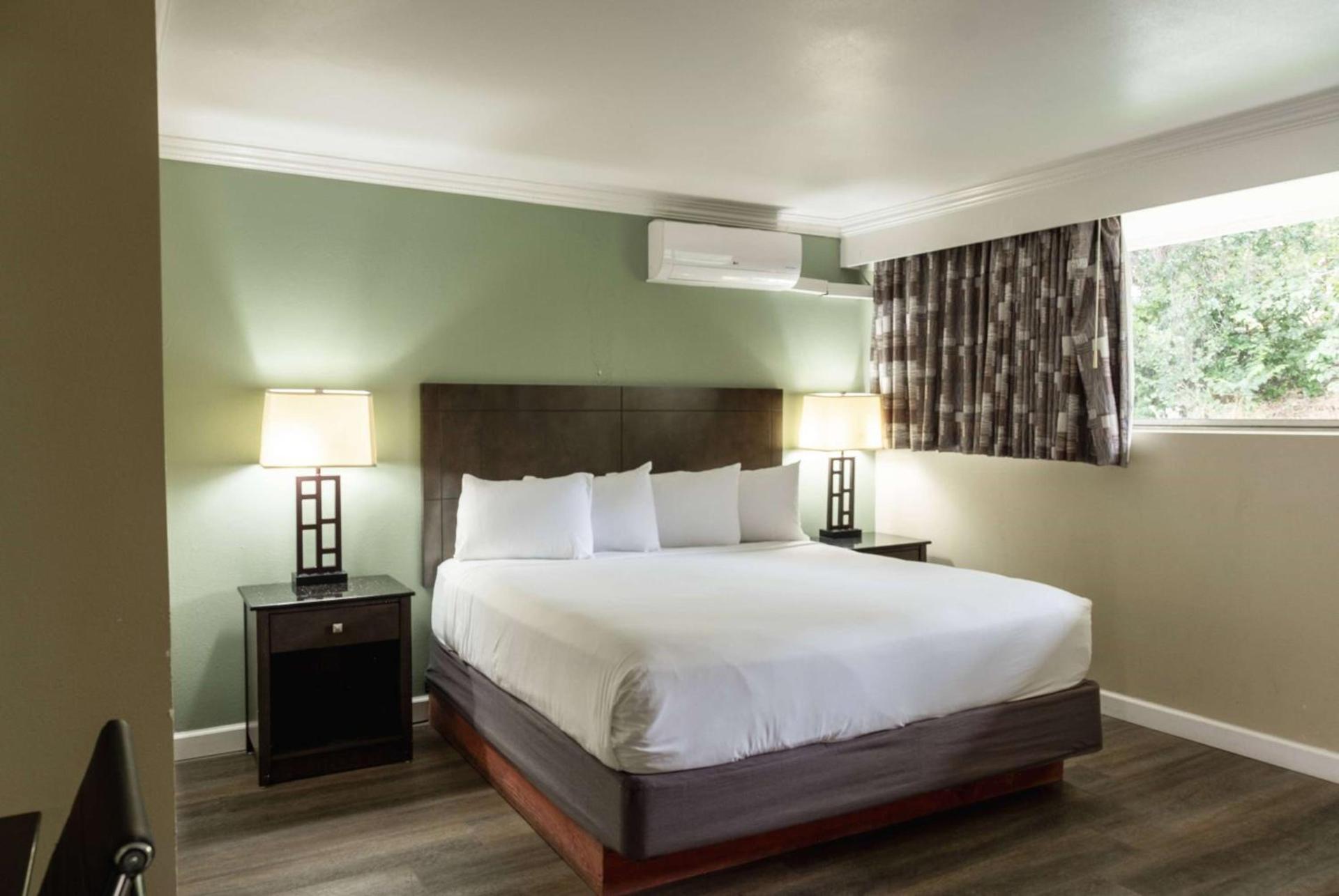 Travelodge by Wyndham Monterey Bay photo 50