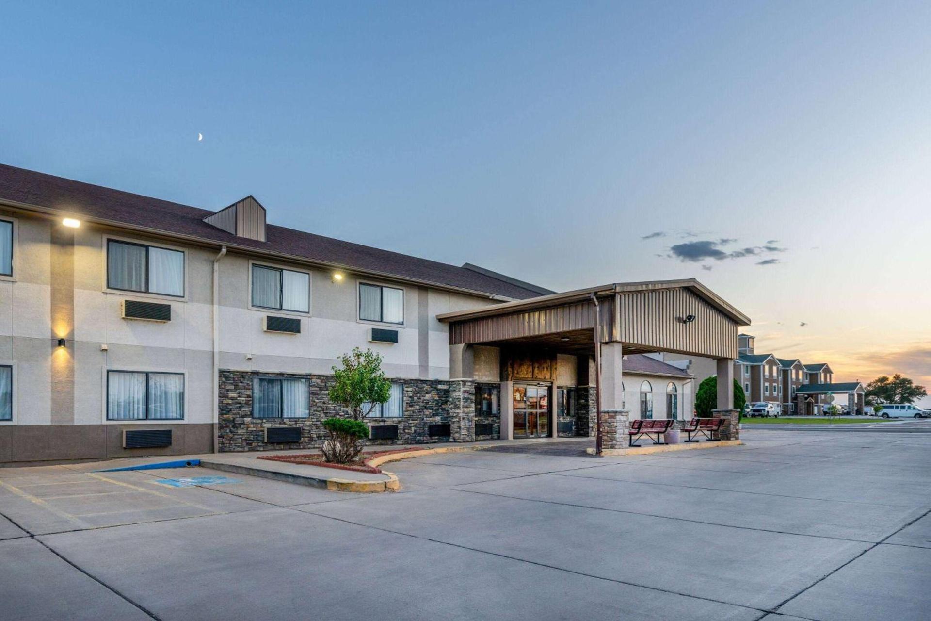 Days Inn by Wyndham Lamar photo 2