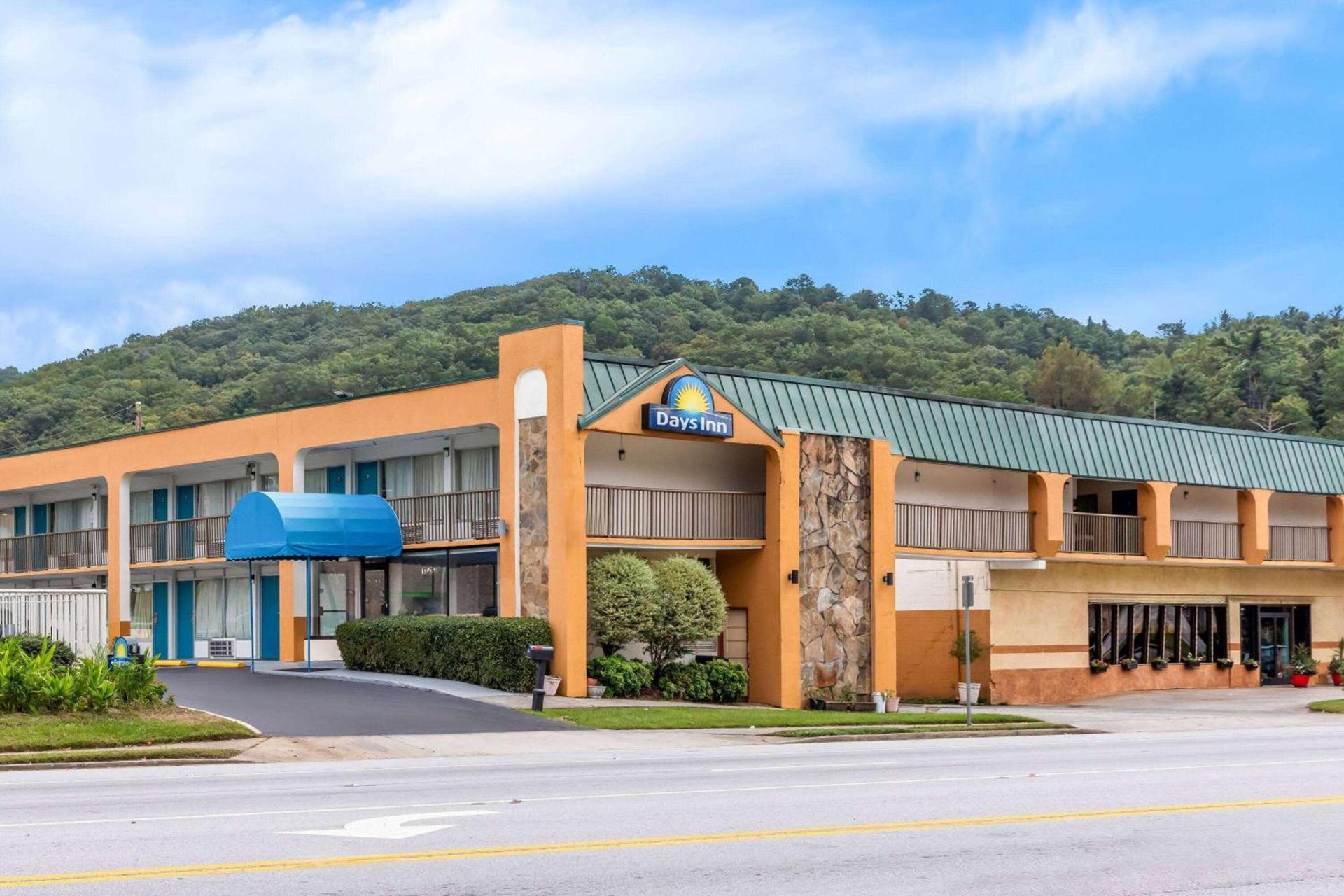 Days Inn by Wyndham Clayton photo 3