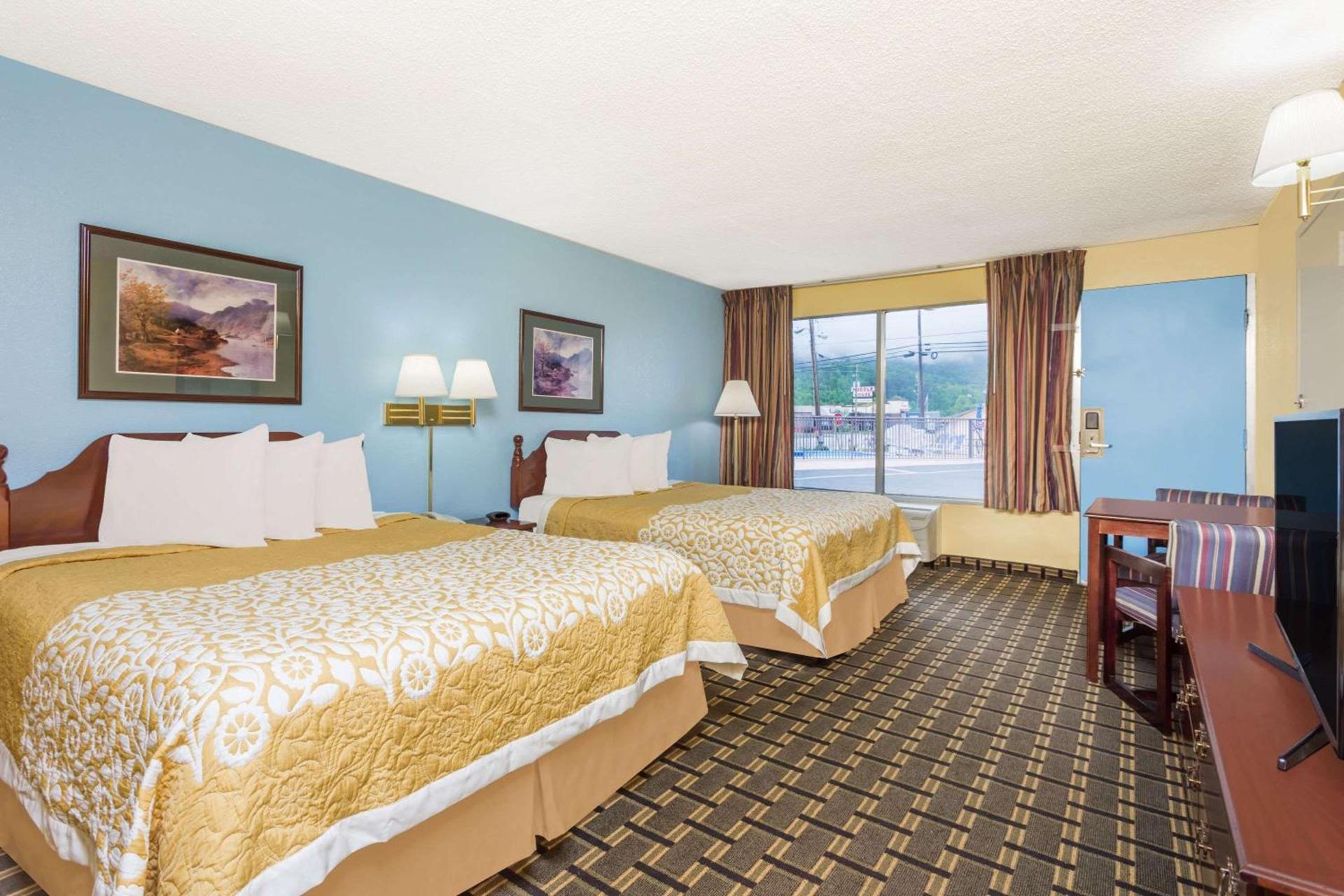 Days Inn by Wyndham Clayton photo 13