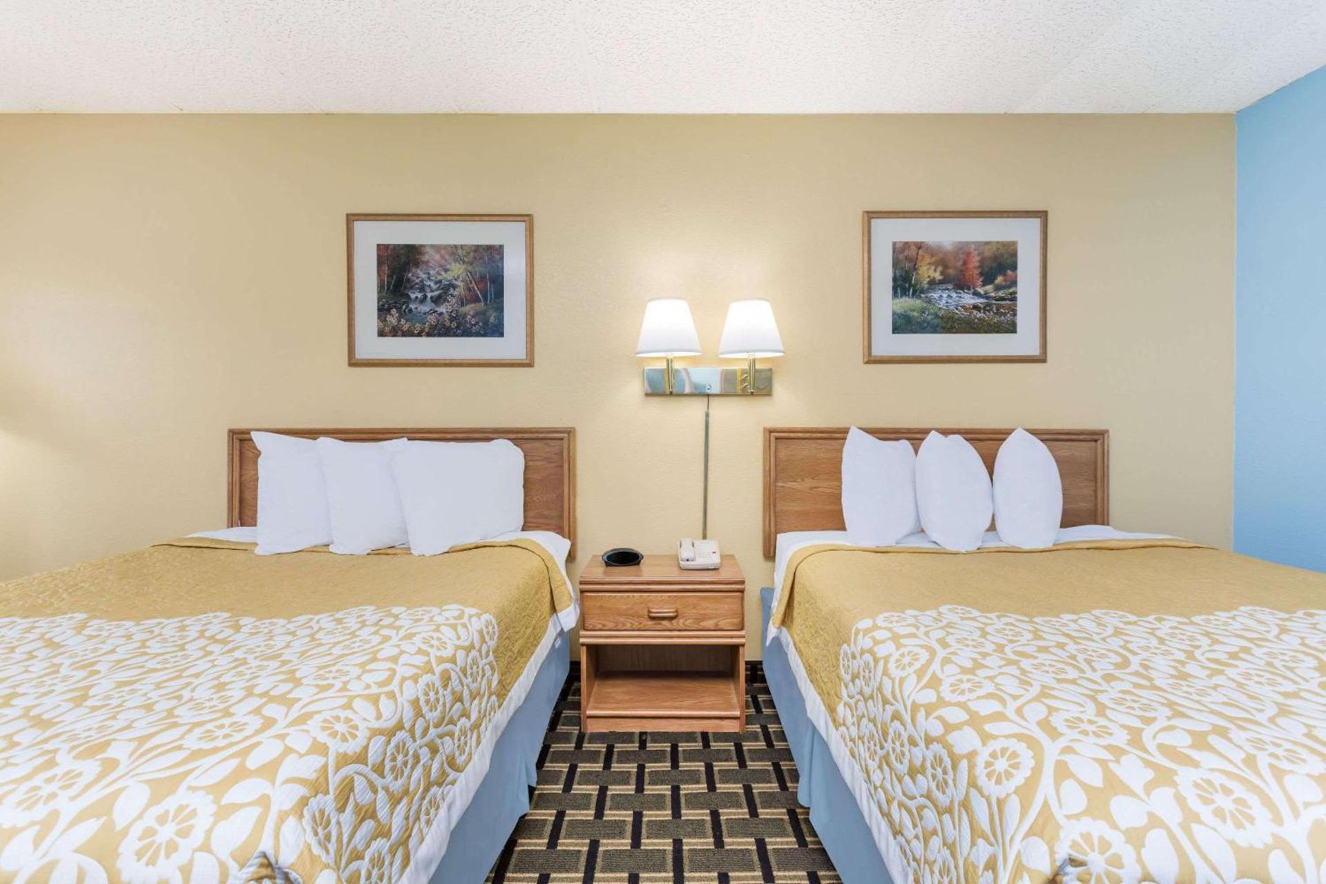 Days Inn by Wyndham Clayton photo 17