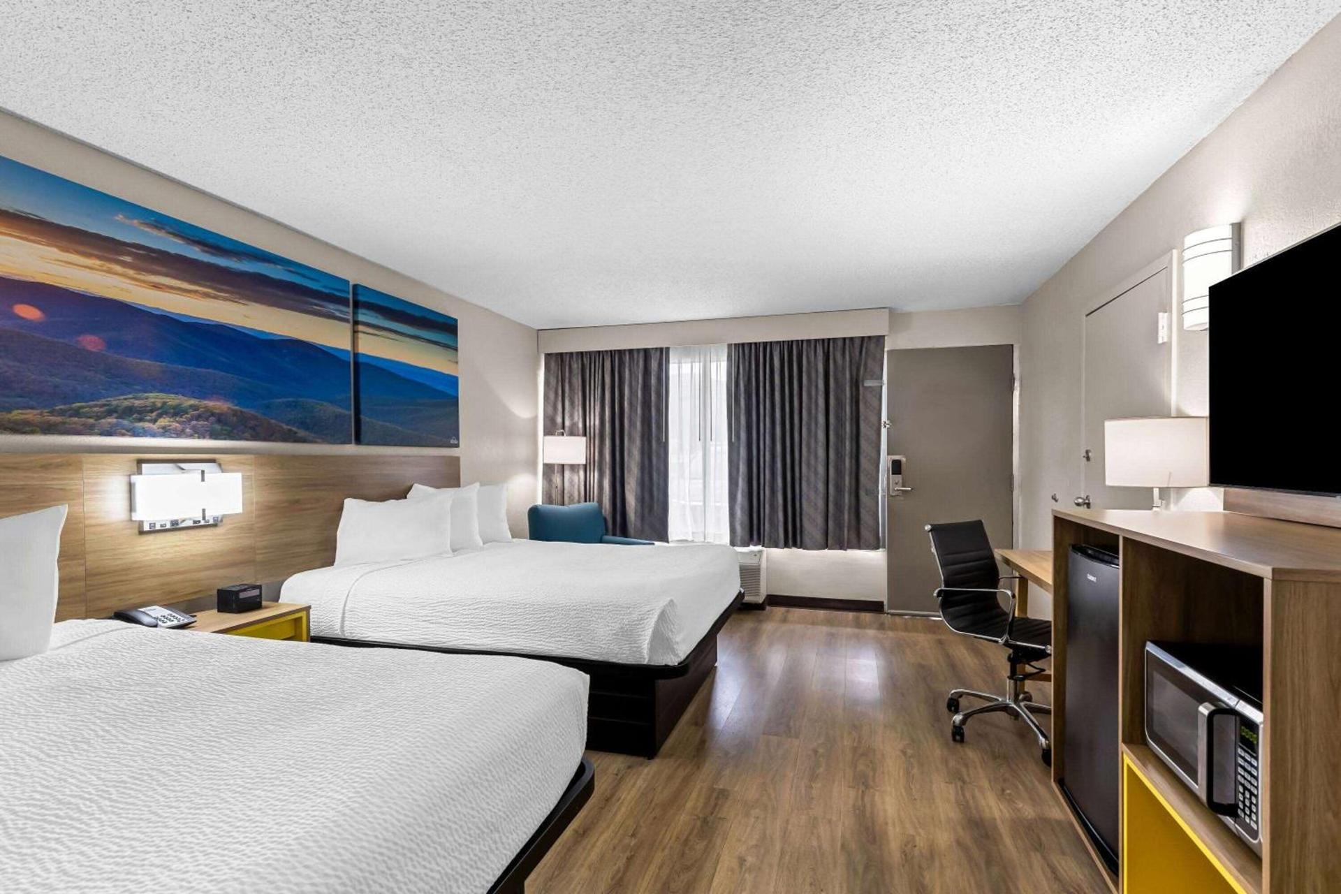Days Inn by Wyndham Clayton photo 25