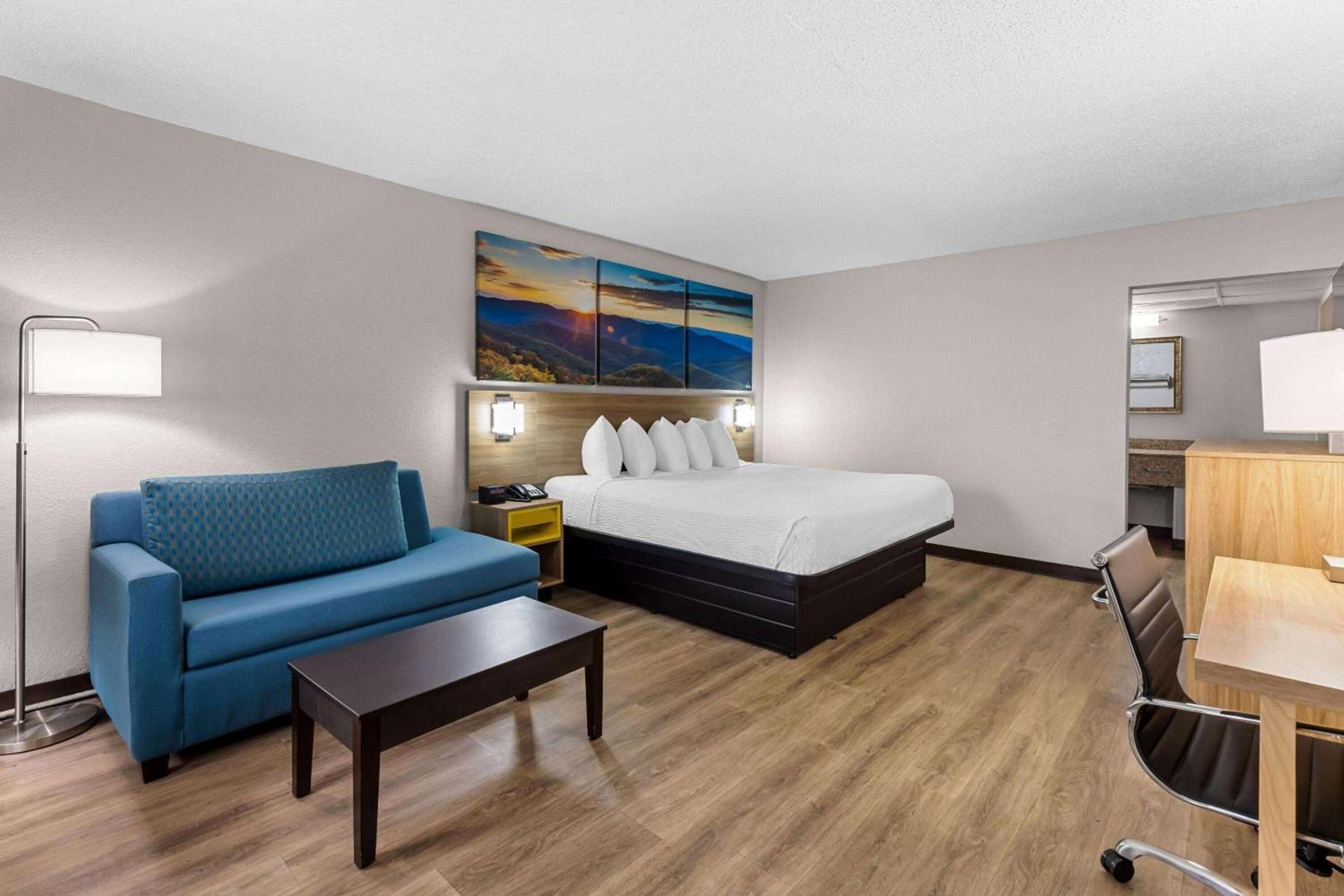 Days Inn by Wyndham Clayton photo 29