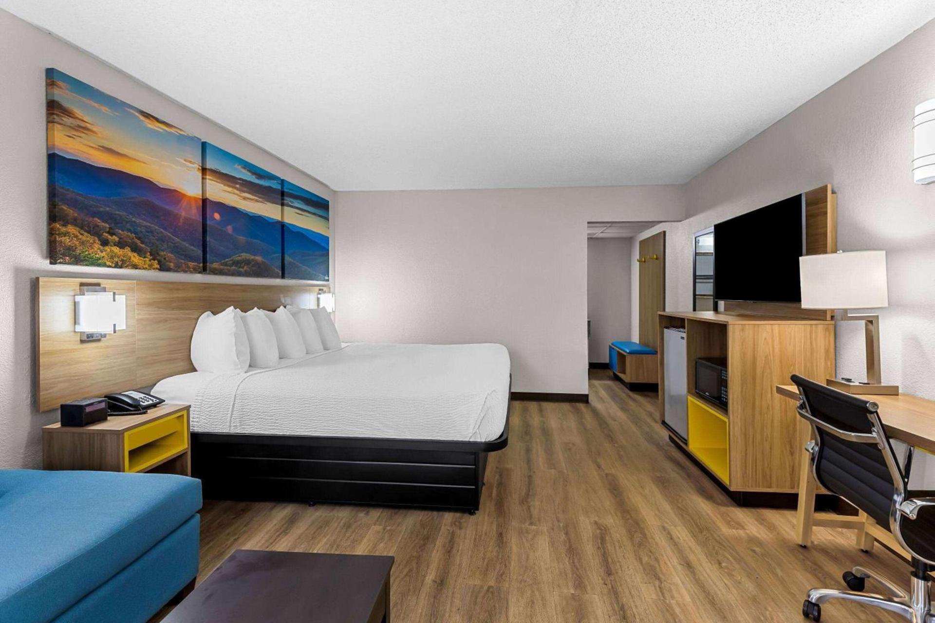 Days Inn by Wyndham Clayton photo 31