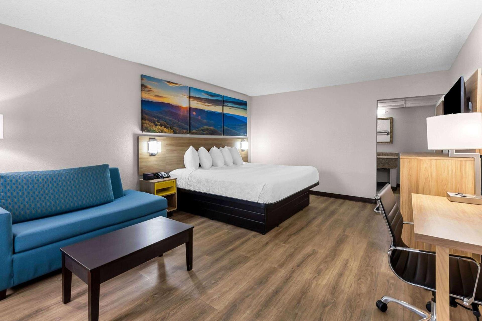 Days Inn by Wyndham Clayton photo 27