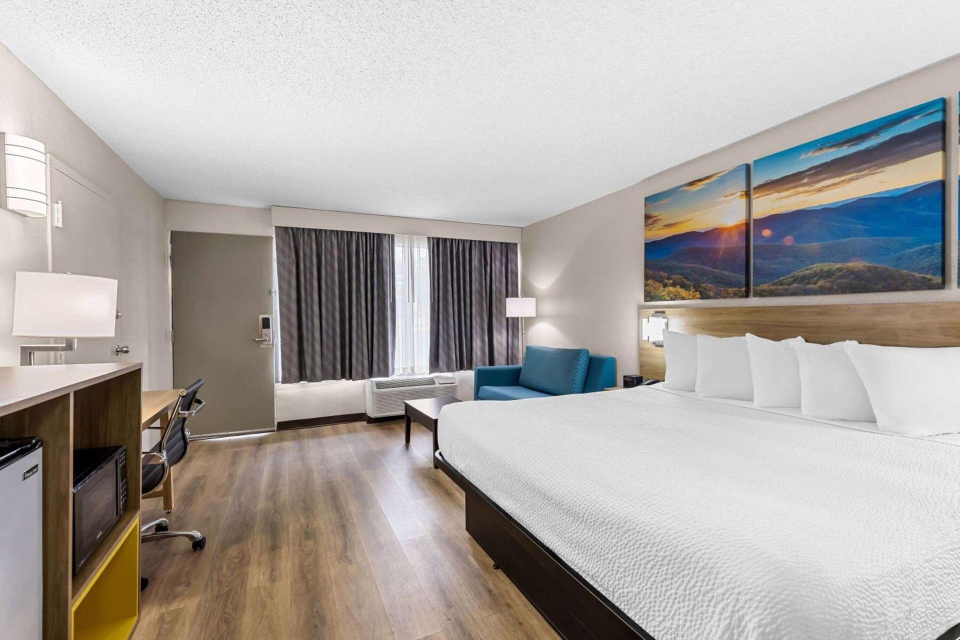 Days Inn by Wyndham Clayton photo 32