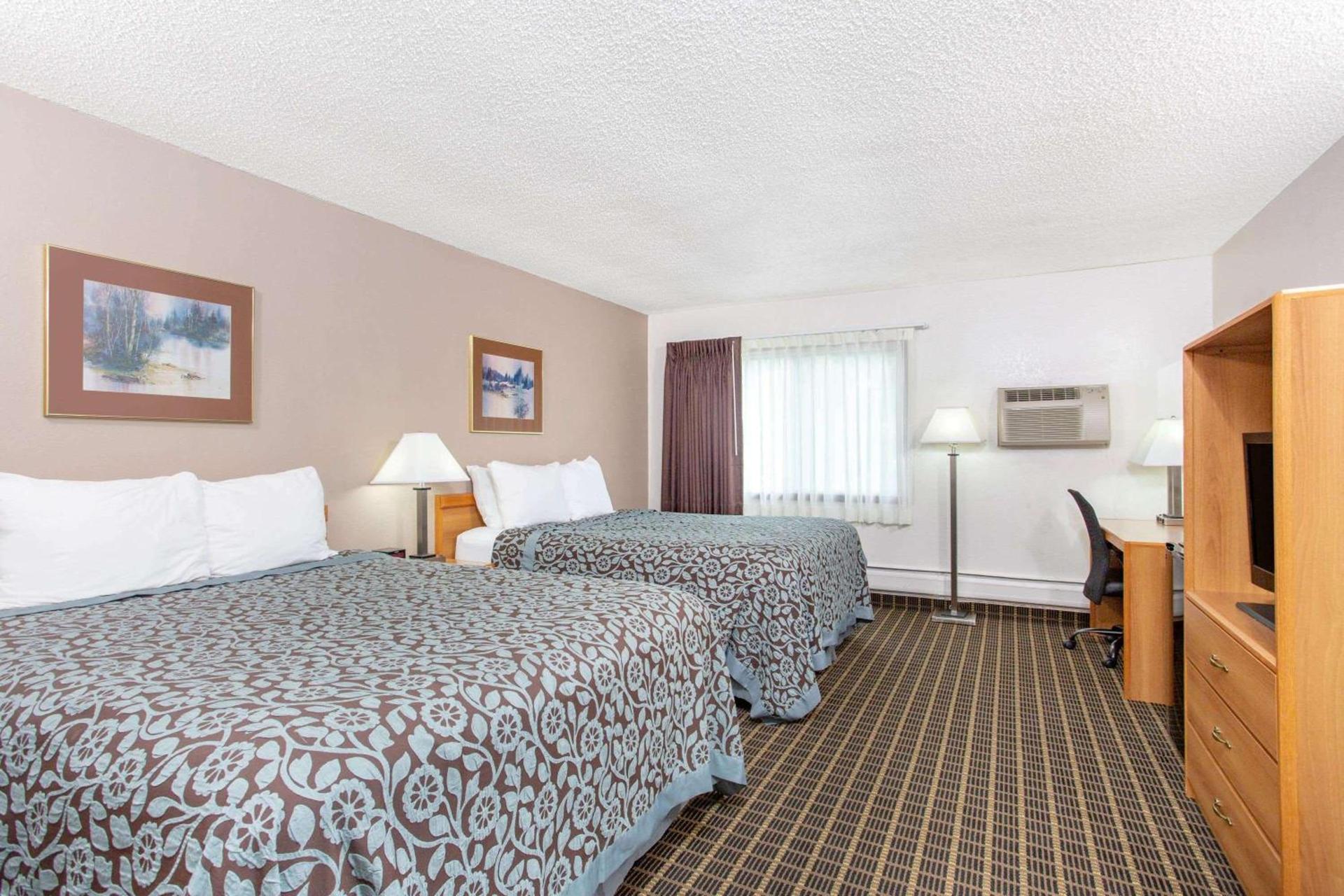 Days Inn by Wyndham Fond du Lac photo 12