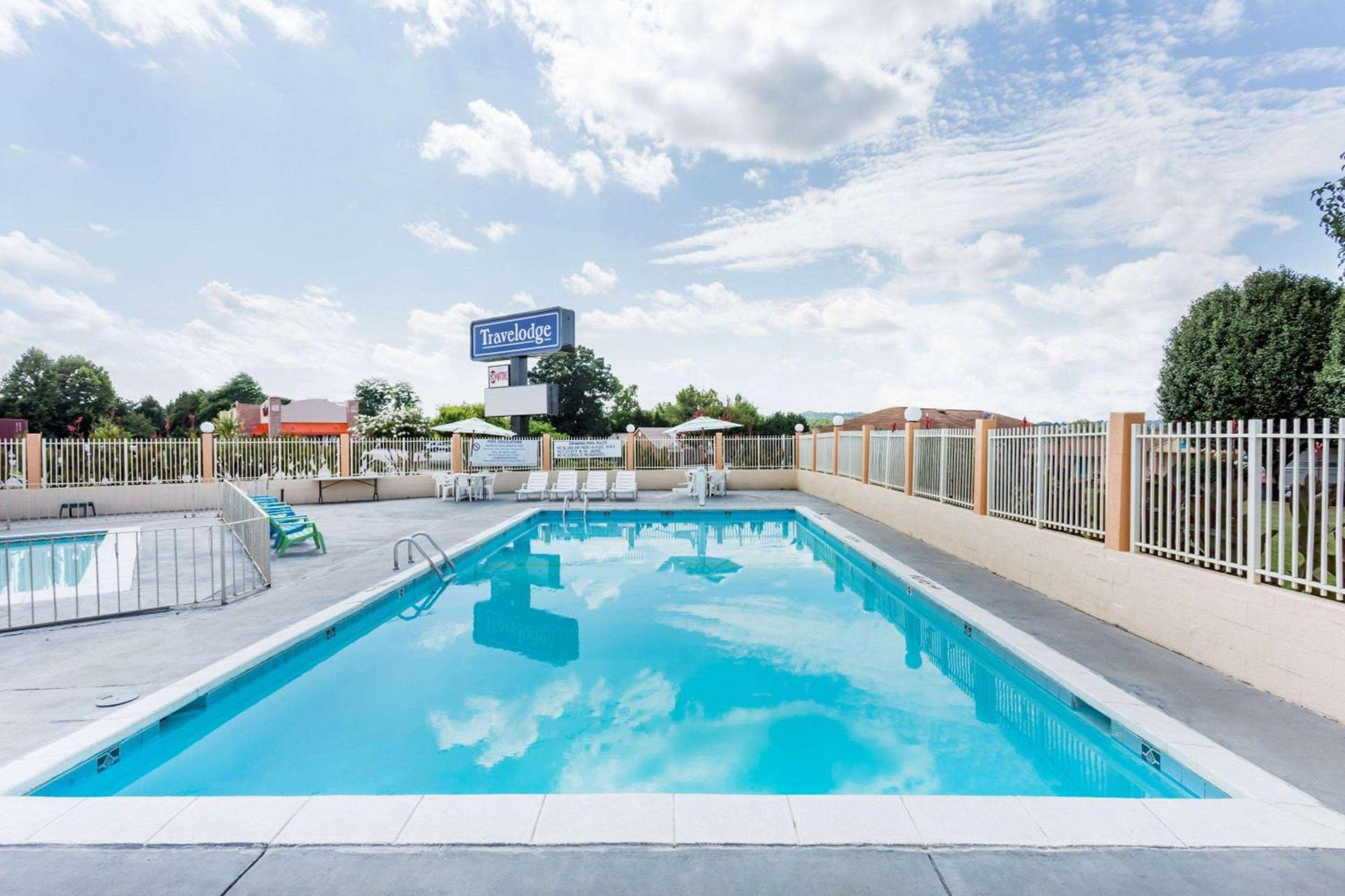Travelodge by Wyndham Ridgeway Martinsville Area photo 2