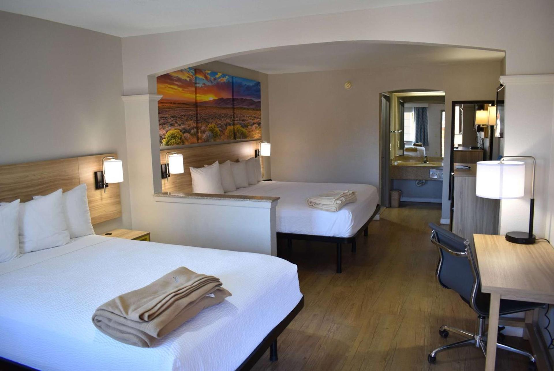 Days Inn by Wyndham Nacogdoches/SFA University/Downtown photo 13