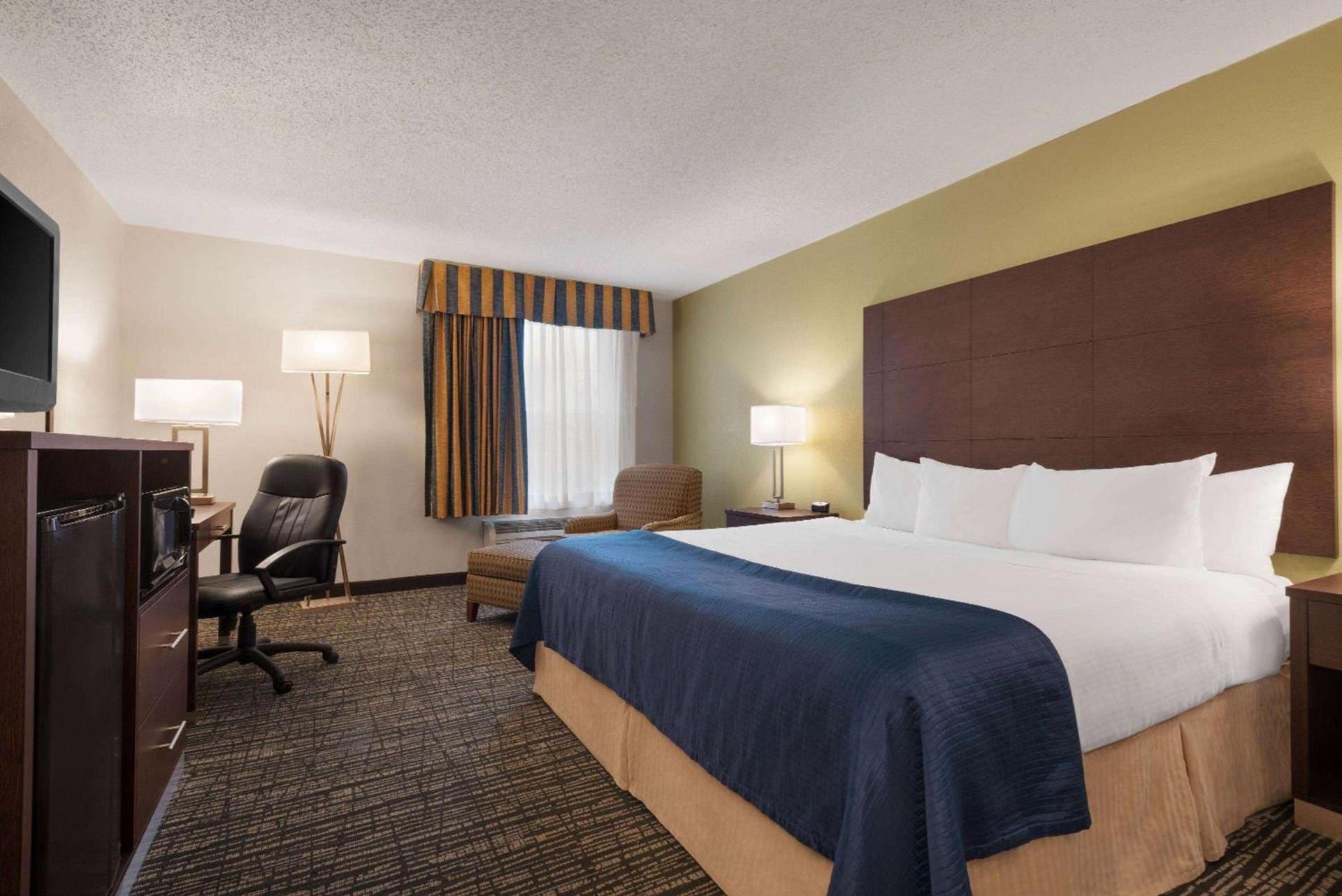 Baymont by Wyndham Washington photo 10