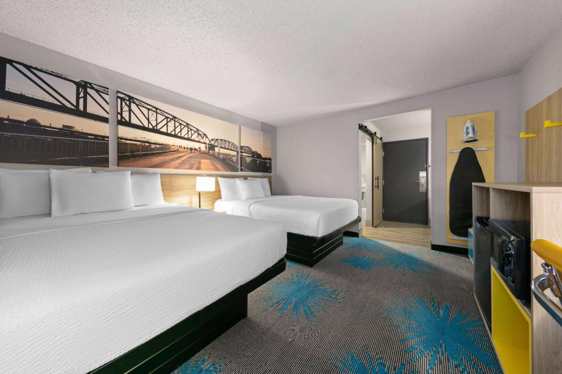 Days Inn by Wyndham Fort Smith photo 9