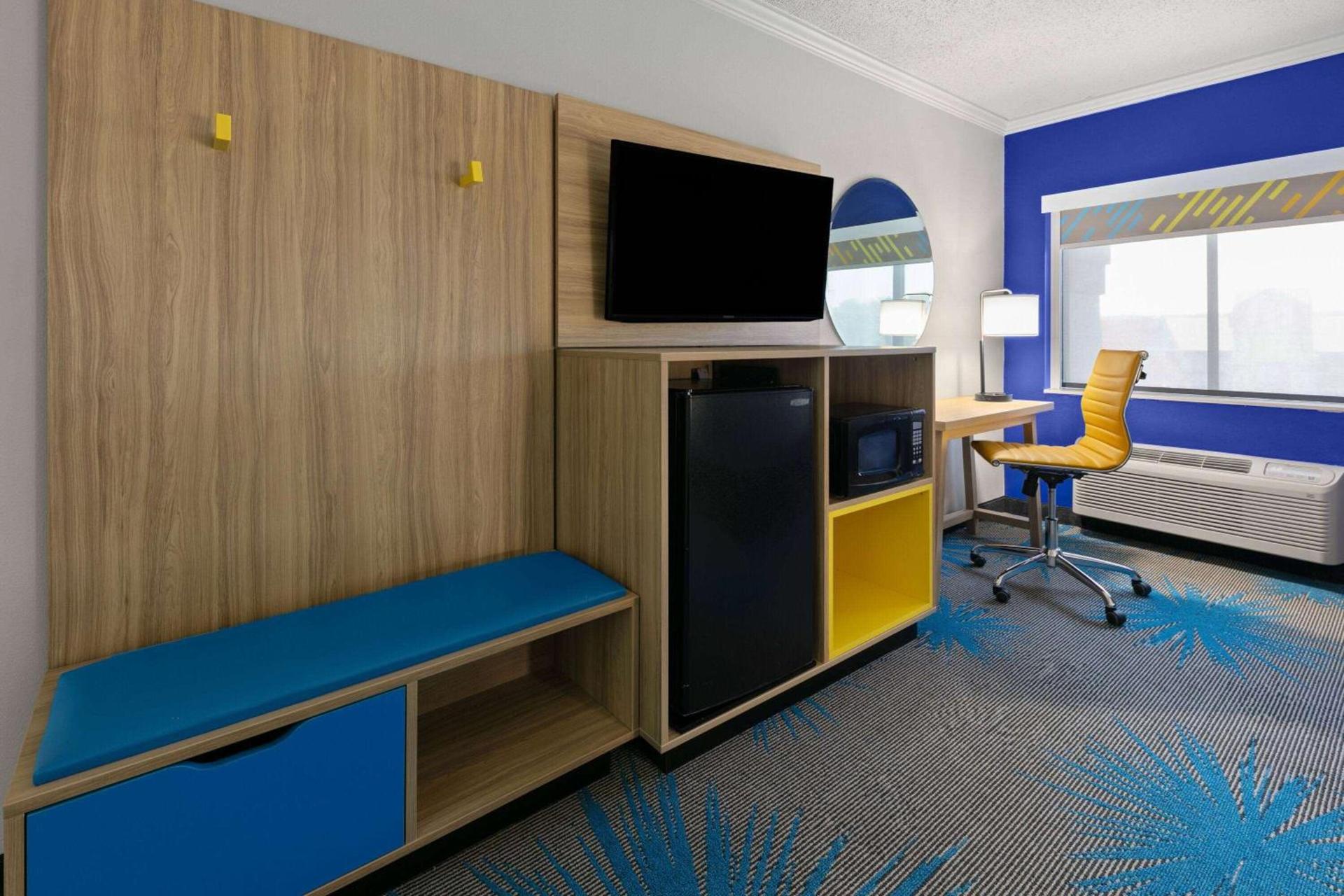 Days Inn by Wyndham Fort Smith photo 14