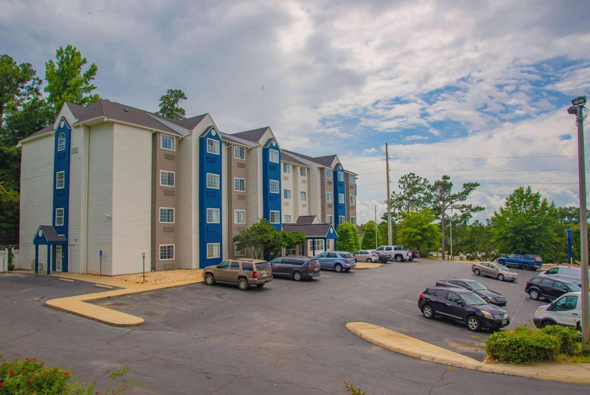 Microtel Inn & Suites by Wyndham Daphne photo 21