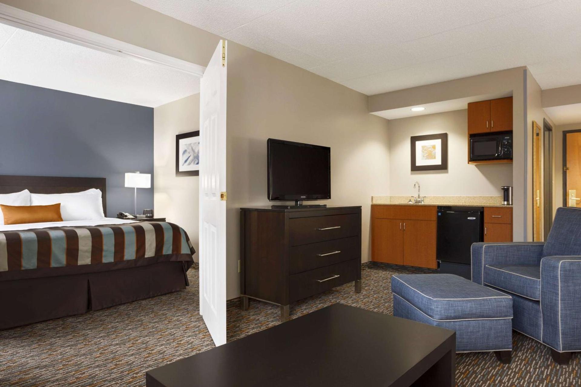 Wingate by Wyndham Sylvania-Toledo photo 28