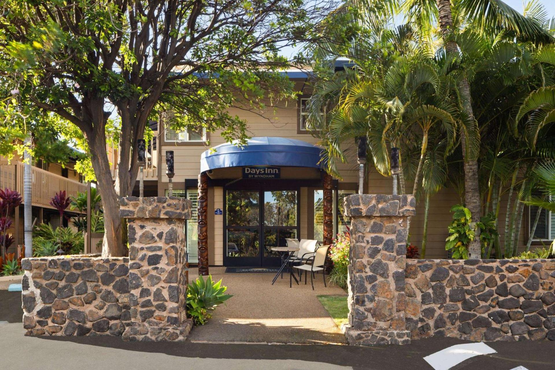 Days Inn by Wyndham Maui Oceanfront photo 2
