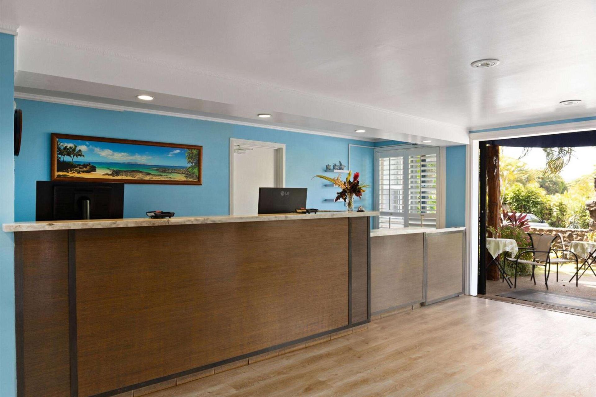 Days Inn by Wyndham Maui Oceanfront photo 8