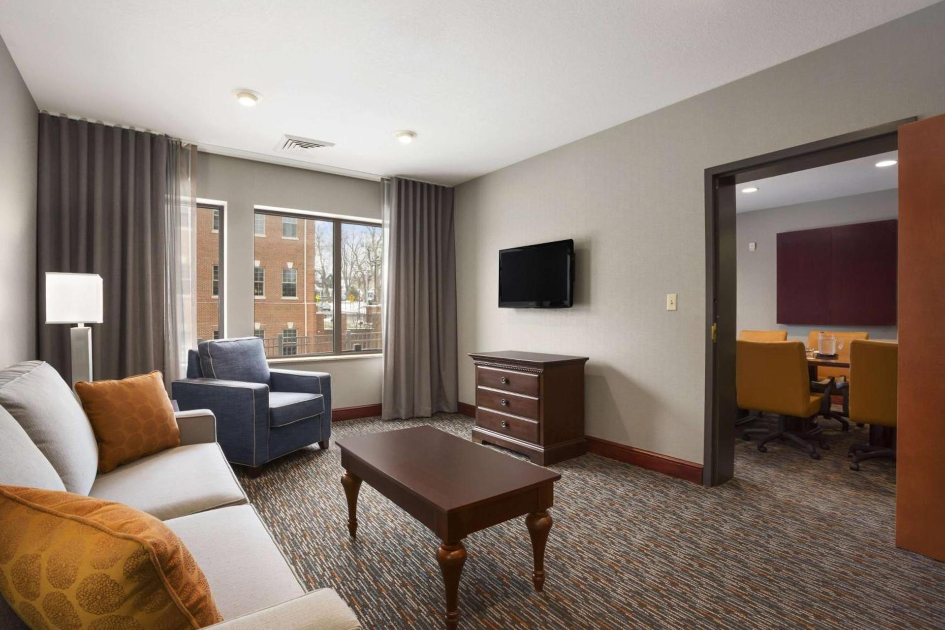 Wingate by Wyndham Sylvania-Toledo photo 33