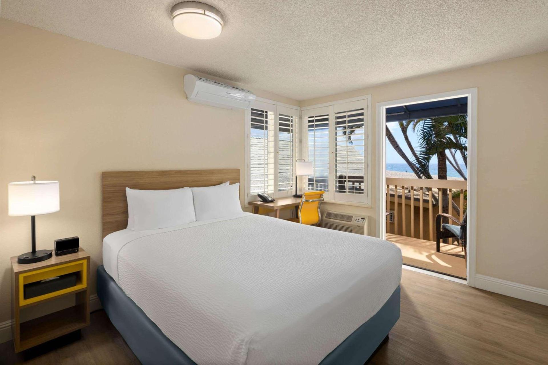 Days Inn by Wyndham Maui Oceanfront photo 22