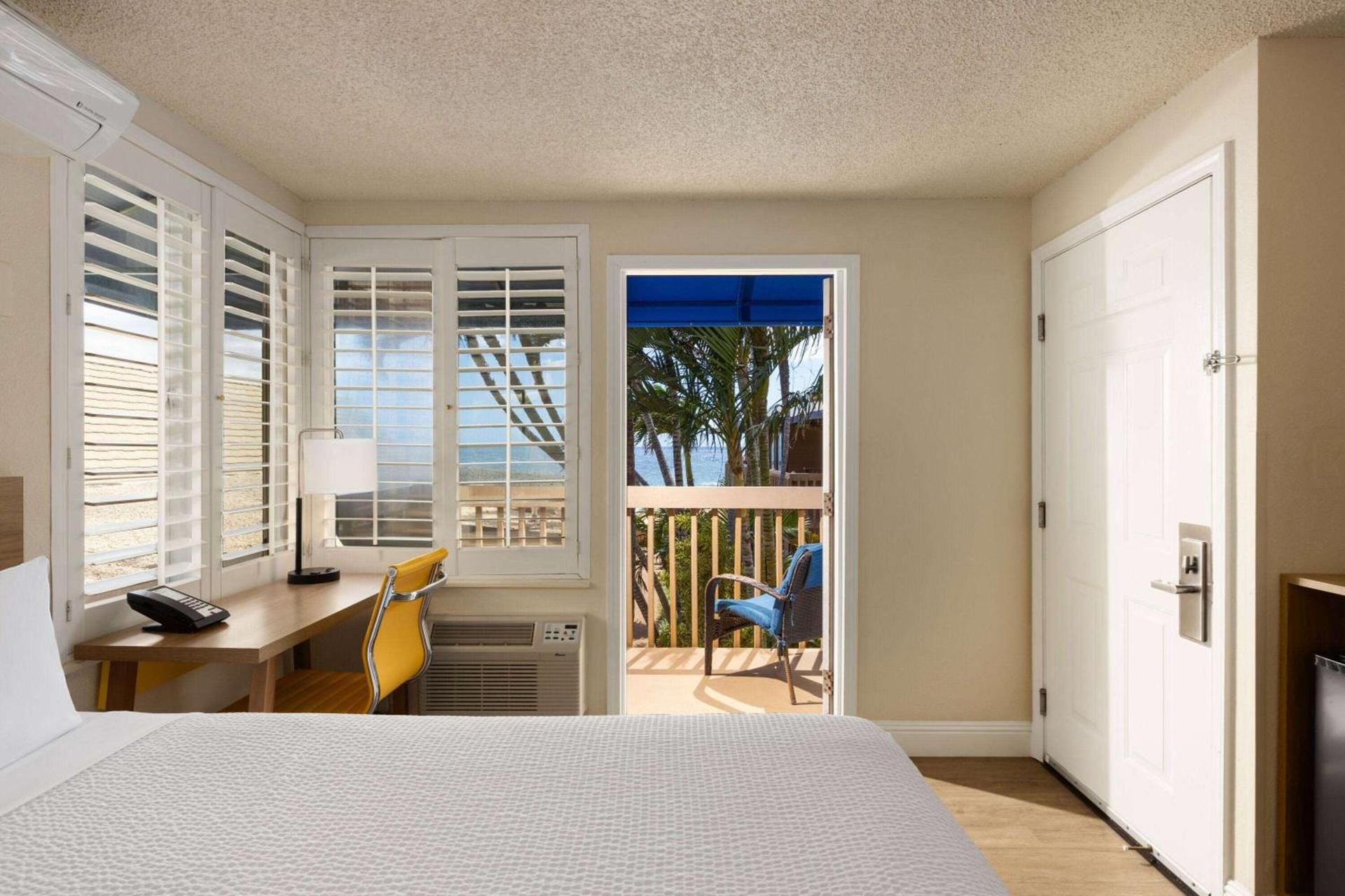 Days Inn by Wyndham Maui Oceanfront photo 23