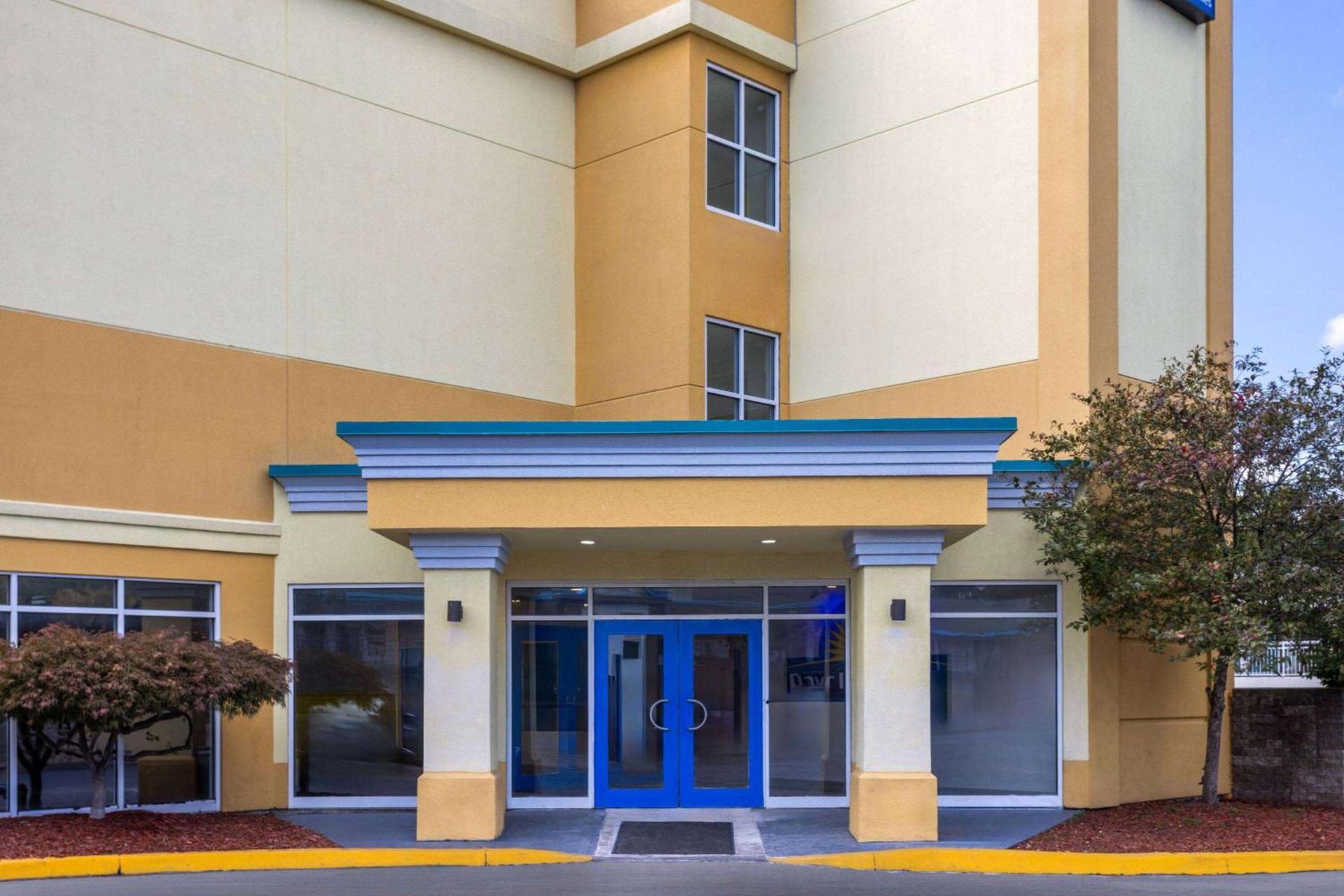 Days Inn & Suites by Wyndham Albany photo 4