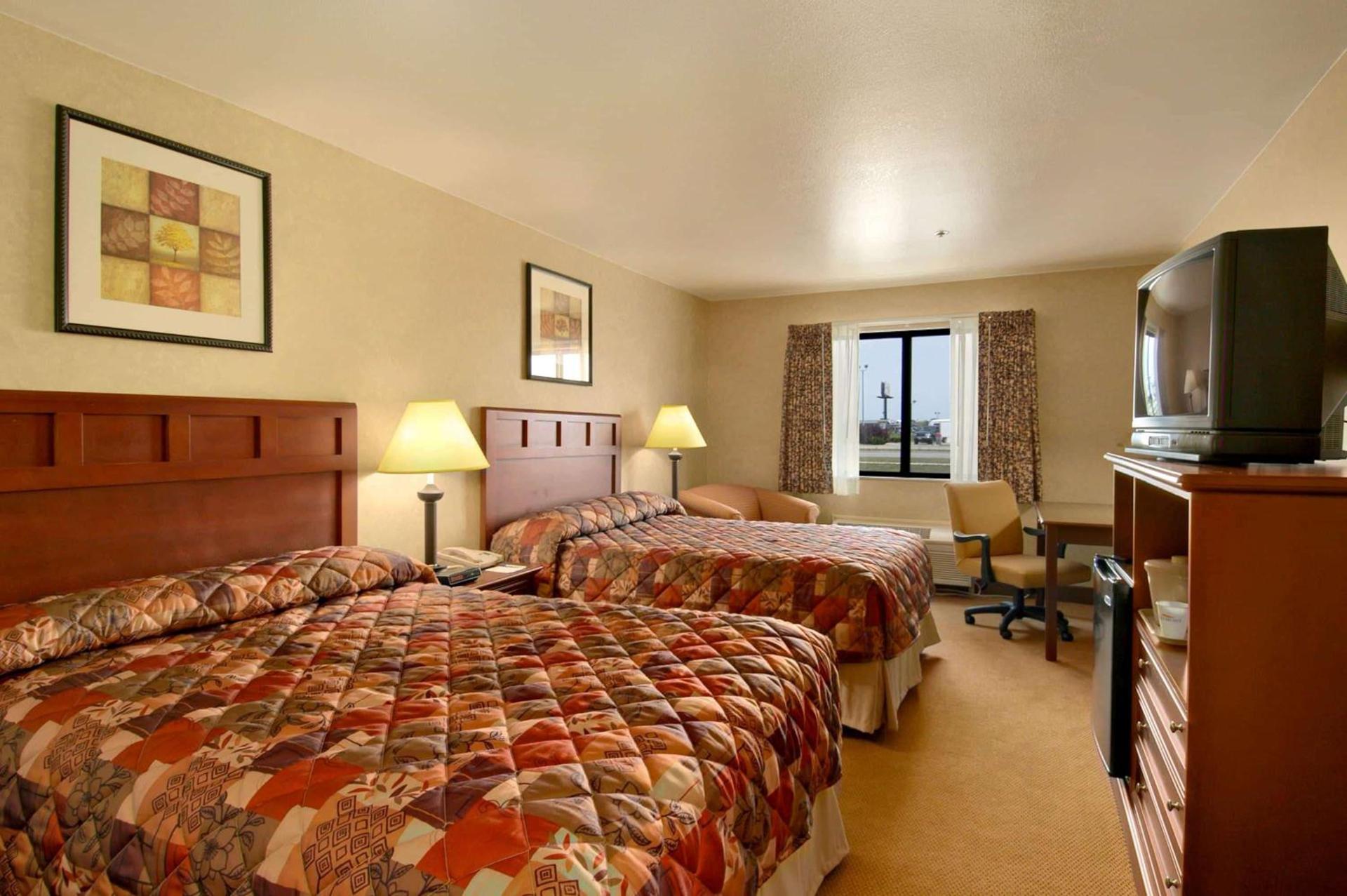 Baymont by Wyndham Tuscola photo 12