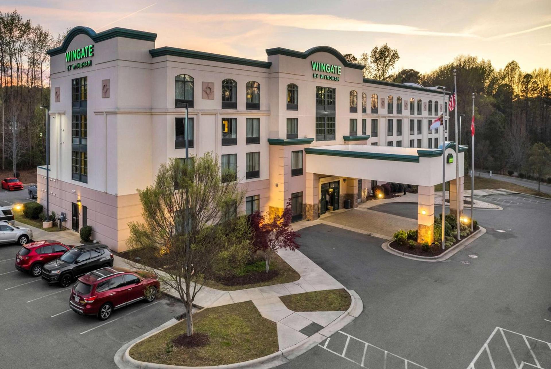Holiday Inn Express & Suites Raleigh West - Lenovo Center by IHG photo 3