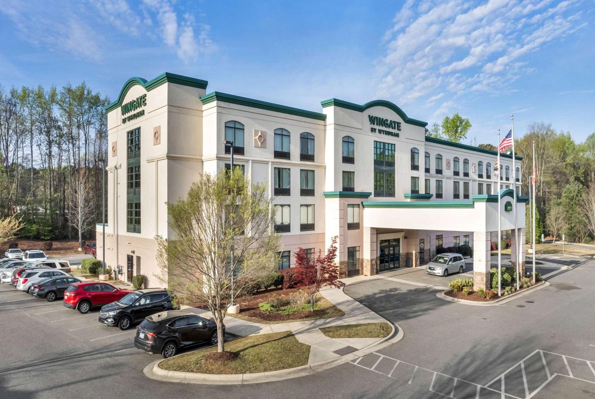 Holiday Inn Express & Suites Raleigh West - Lenovo Center by IHG photo 7