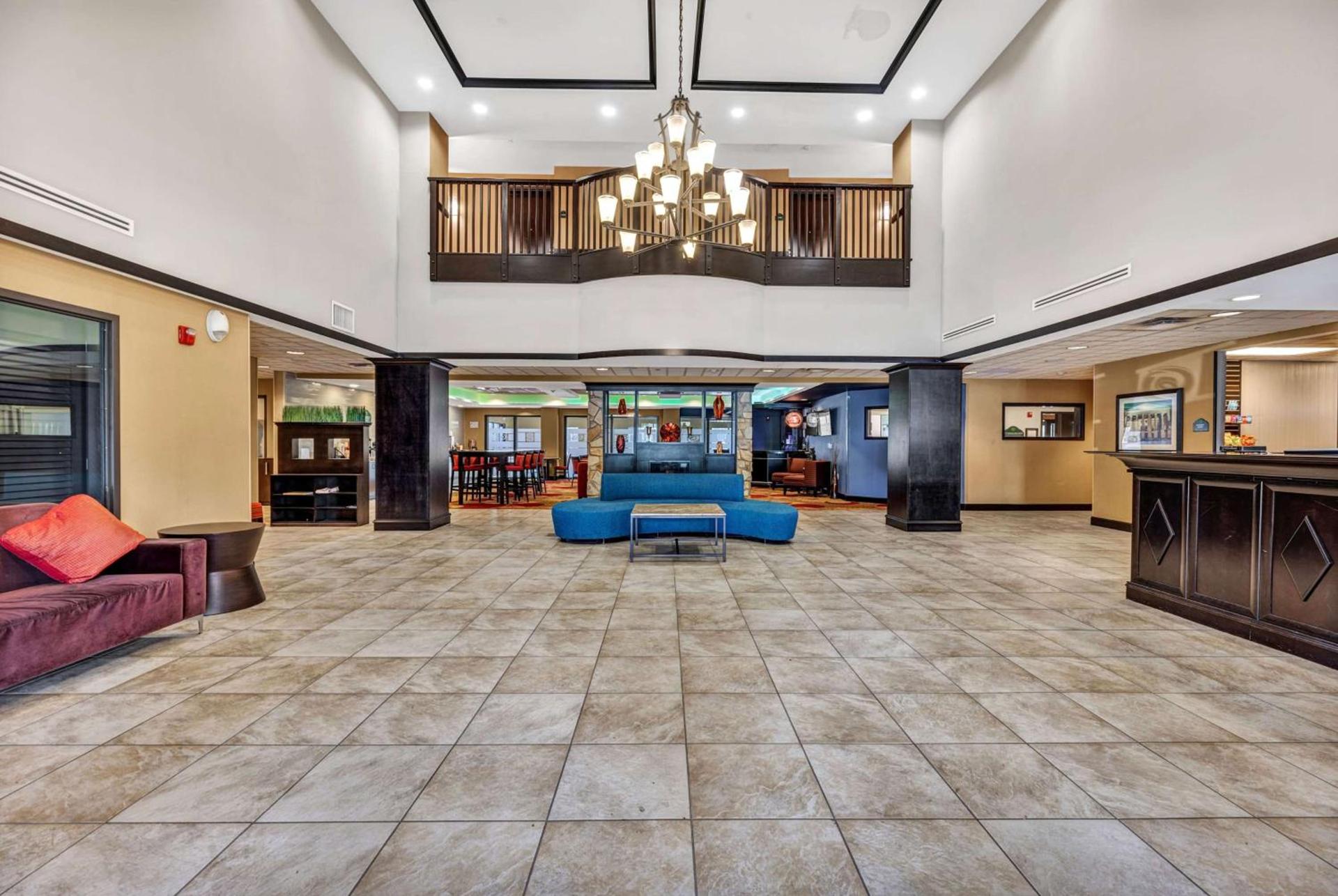 Holiday Inn Express & Suites Raleigh West - Lenovo Center by IHG photo 16