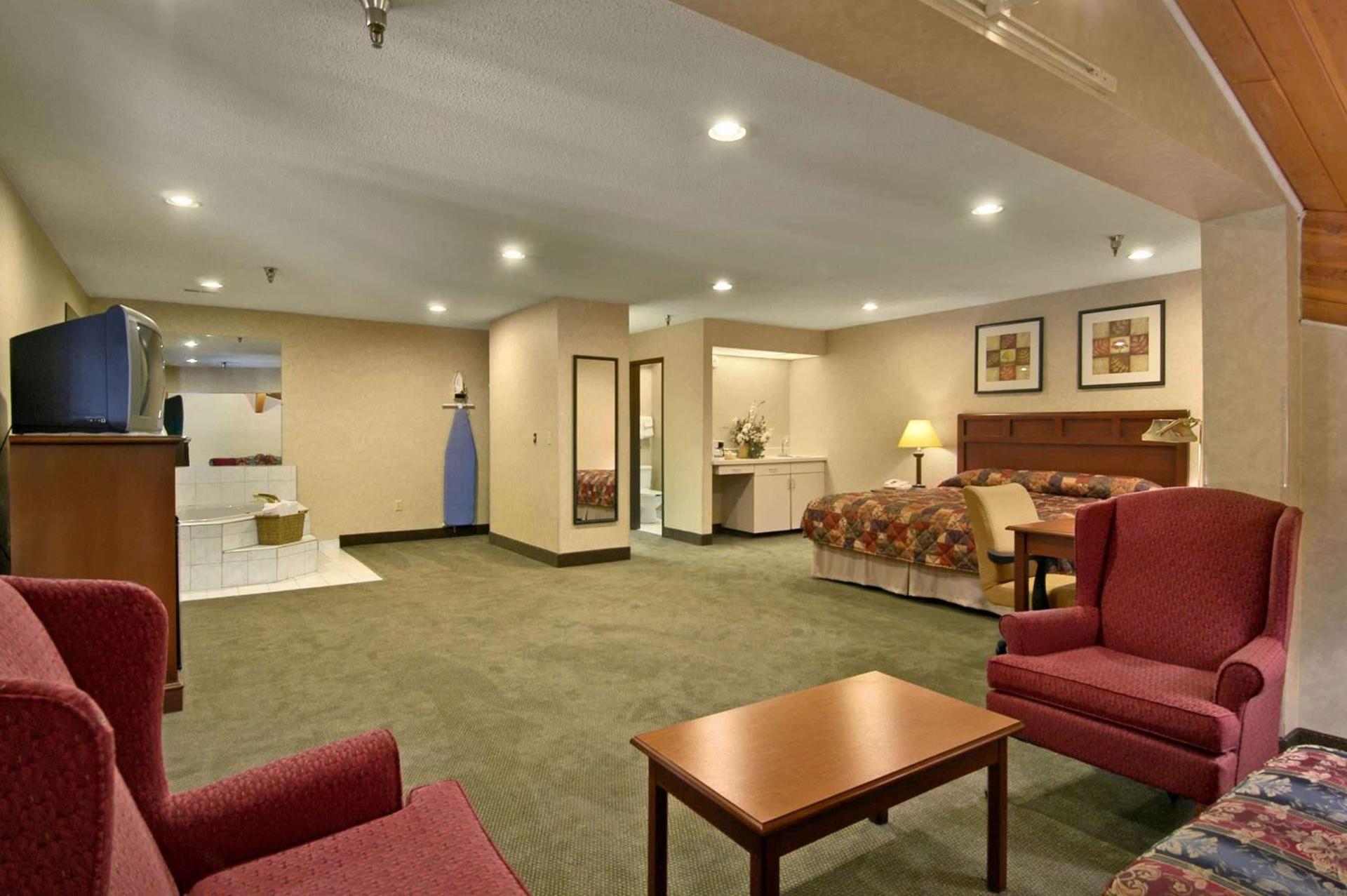 Baymont by Wyndham Tuscola photo 26