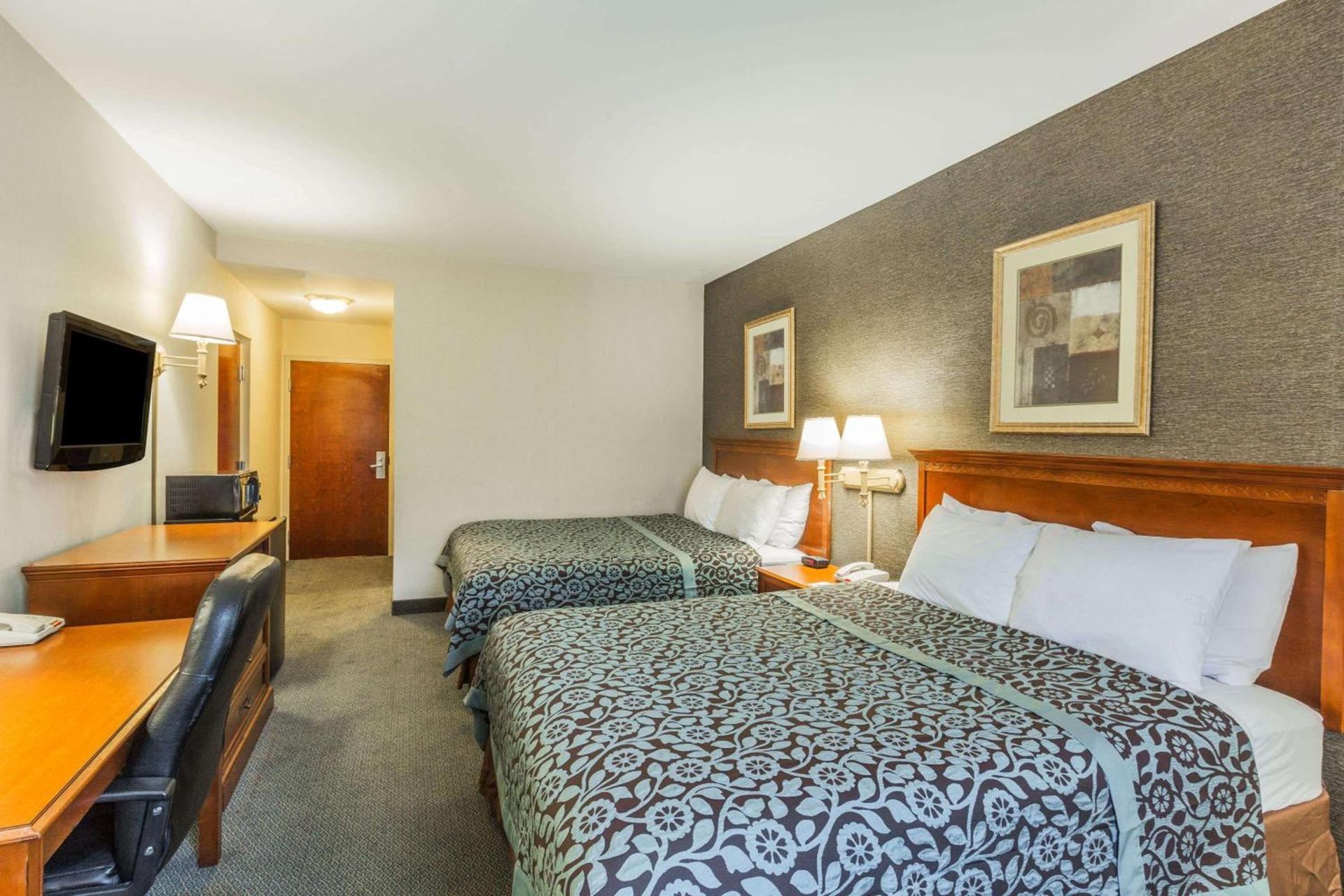 Days Inn by Wyndham Budd Lake photo 8