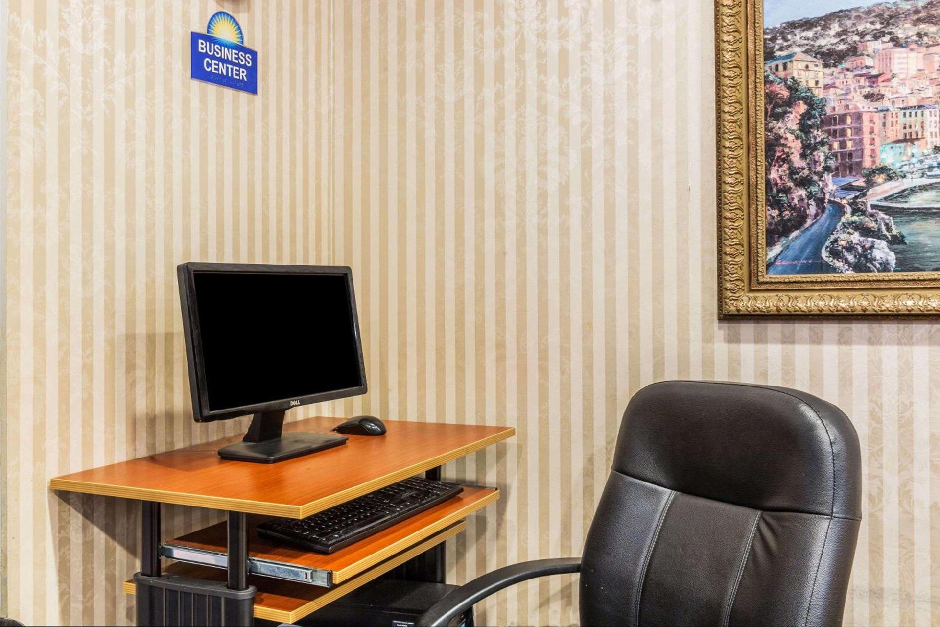 Days Inn by Wyndham Budd Lake photo 15