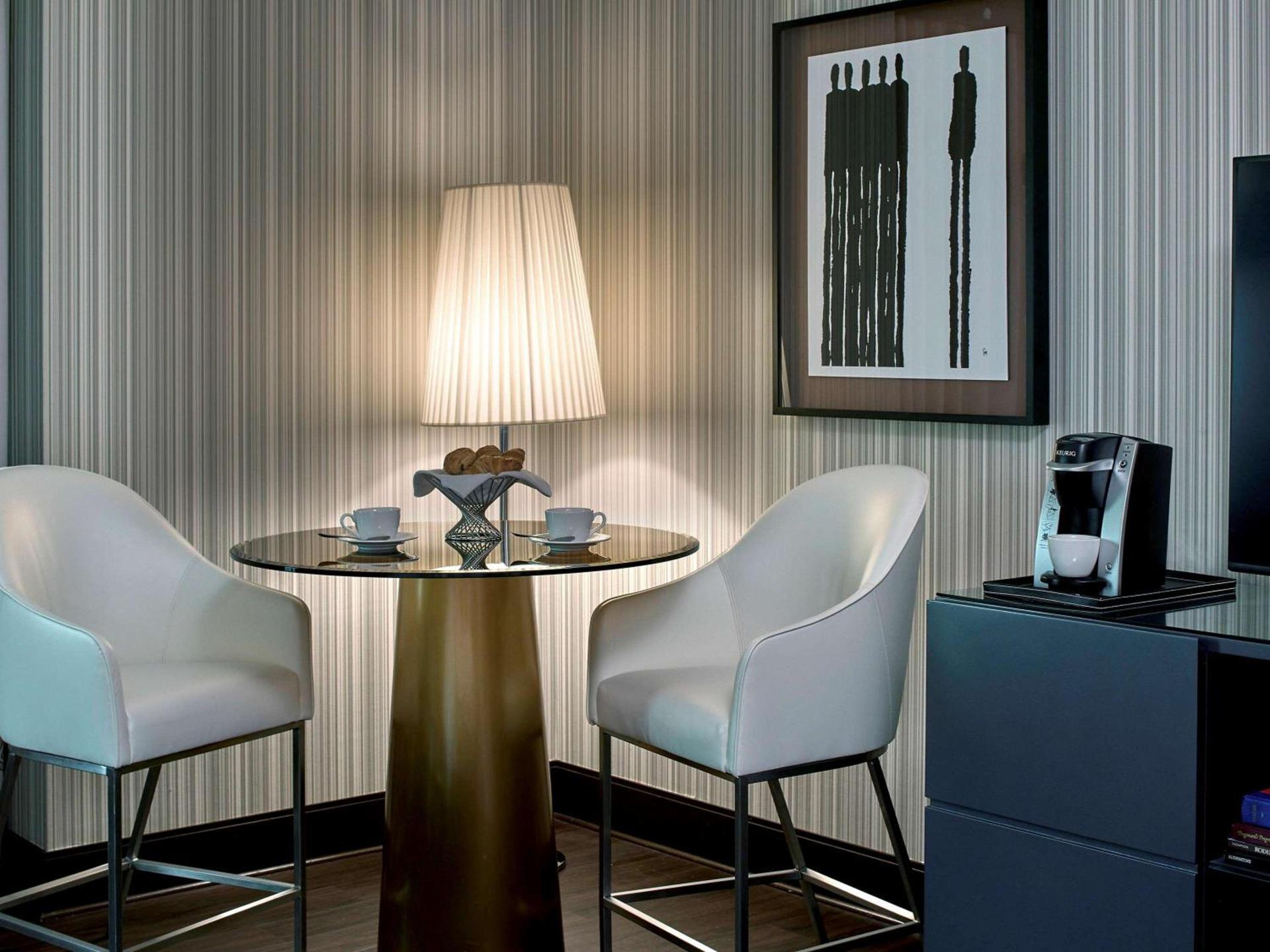 Sofitel Philadelphia at Rittenhouse Square photo 32