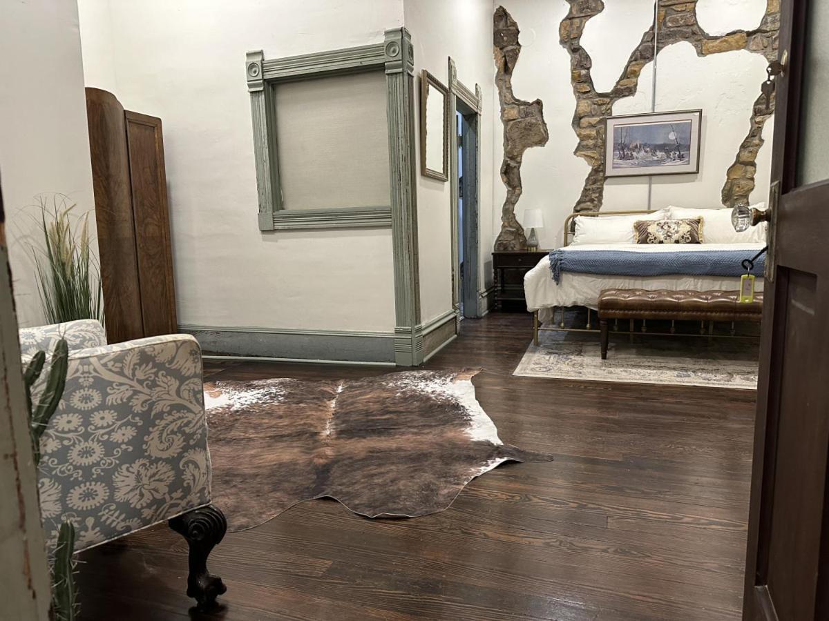 NEW Western-Inspired Inn - The Marlow photo 12