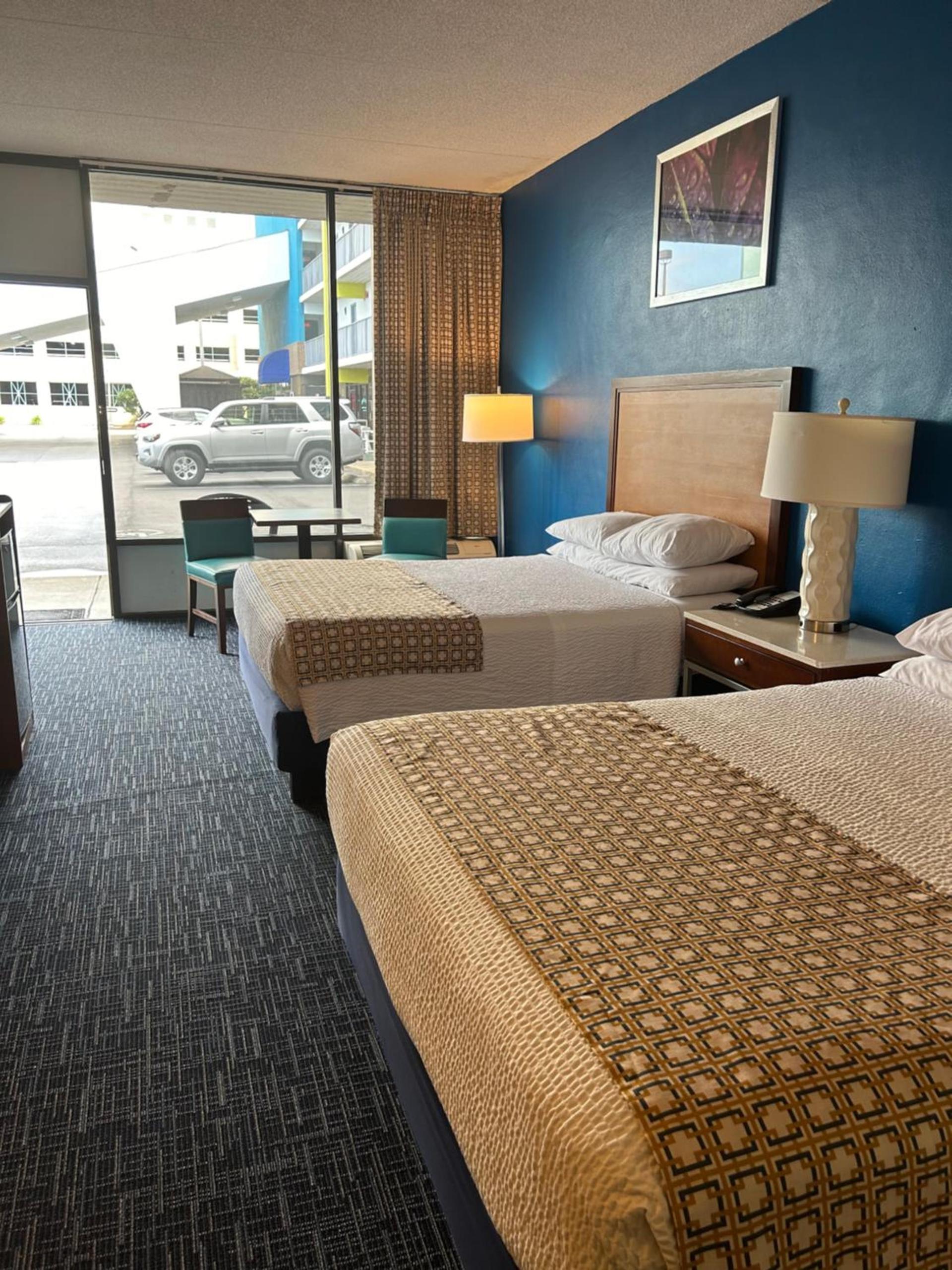 Days Inn by Wyndham Virginia Beach At The Beach photo 18