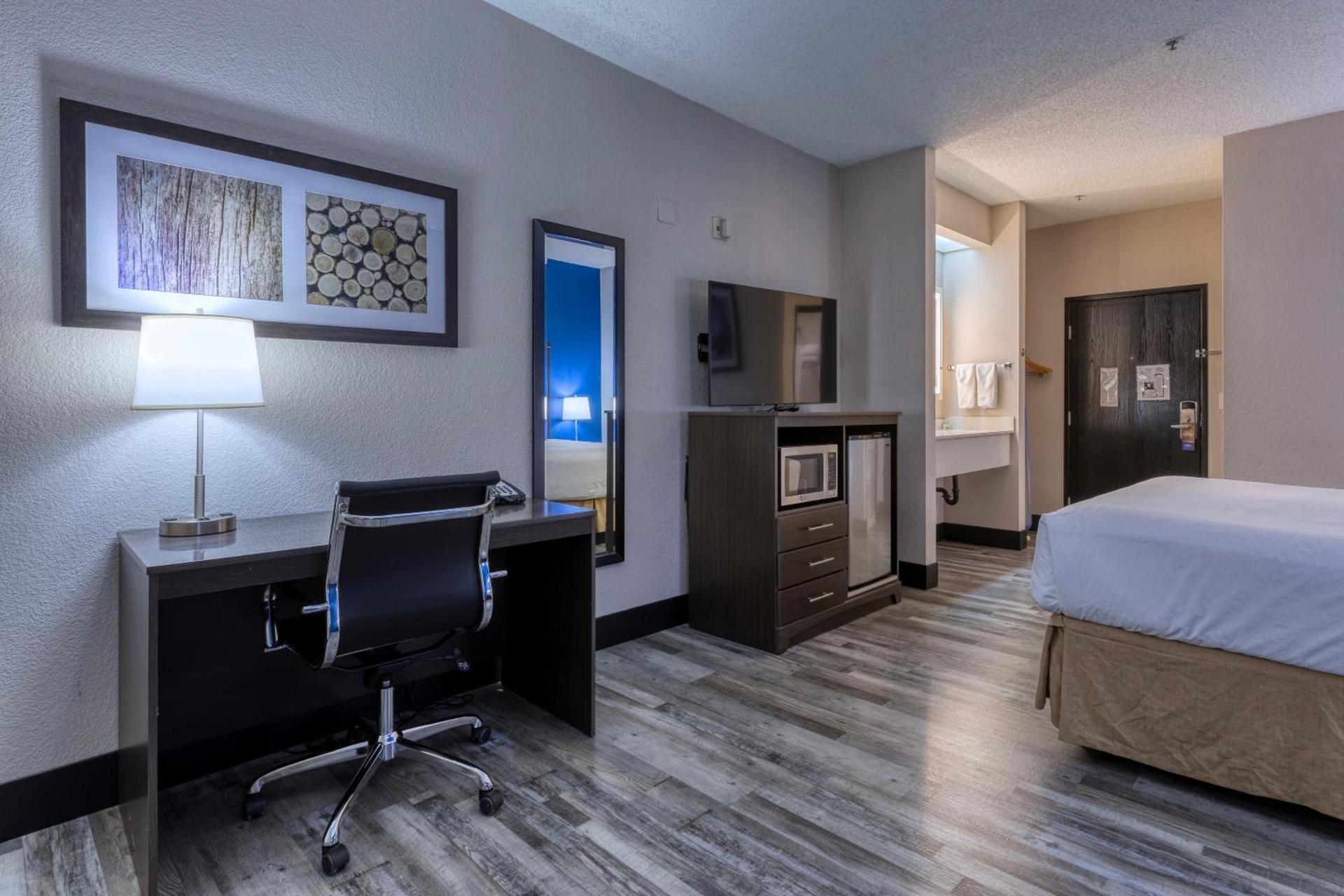 Baymont by Wyndham Casa Grande photo 17